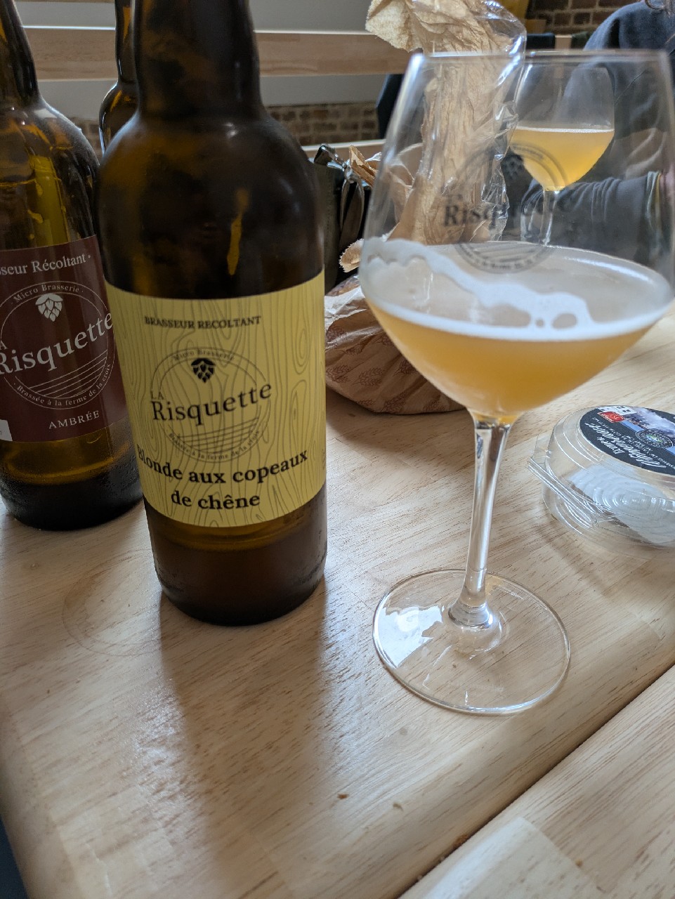 Blonde aux copeaux de chene, France