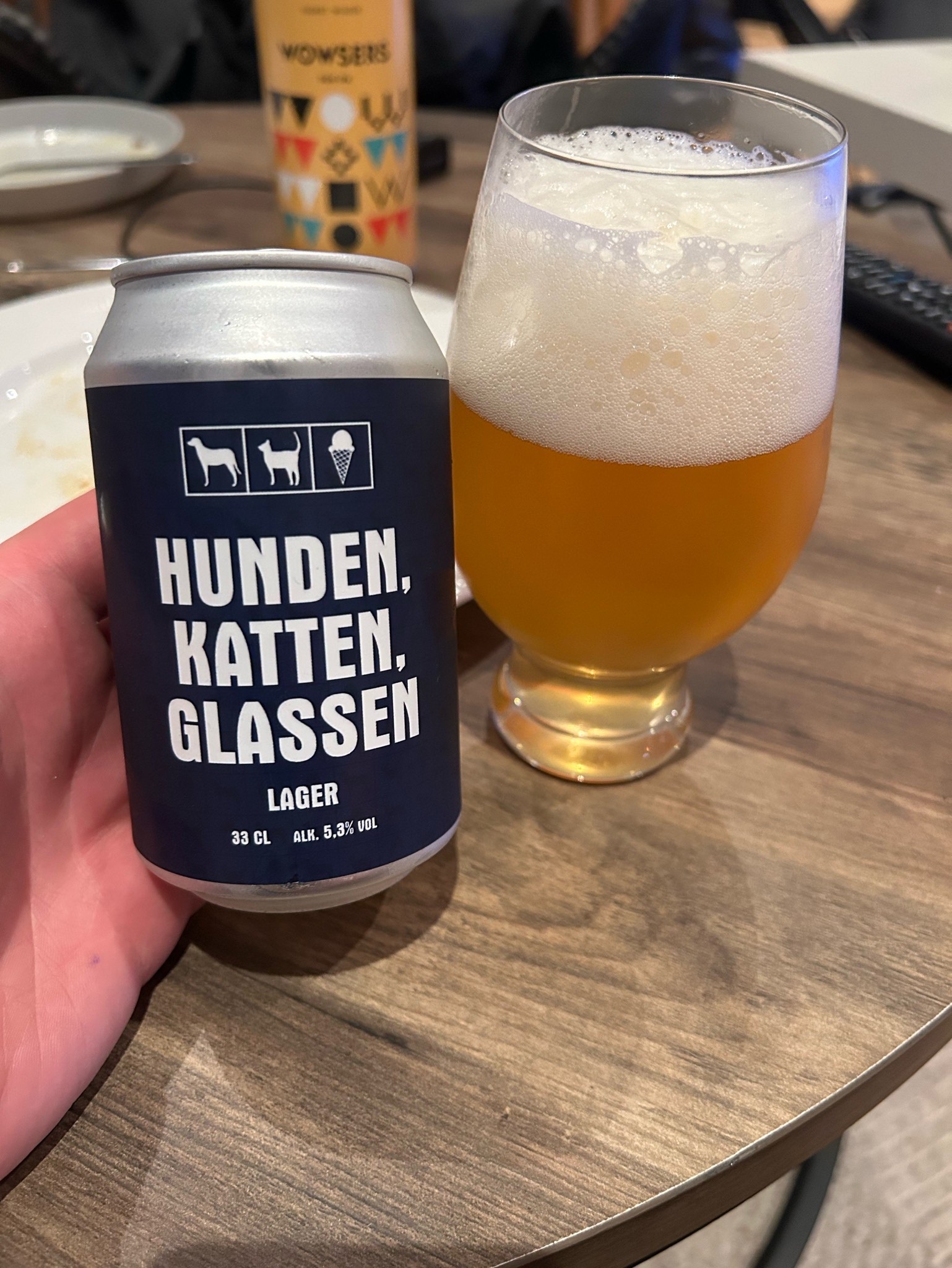 Hunden, katten, glassen, Odd Island Brewing