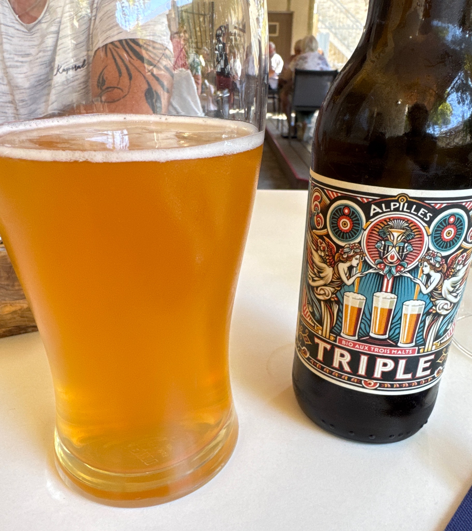 Bière Des Alpilles Triple, France
