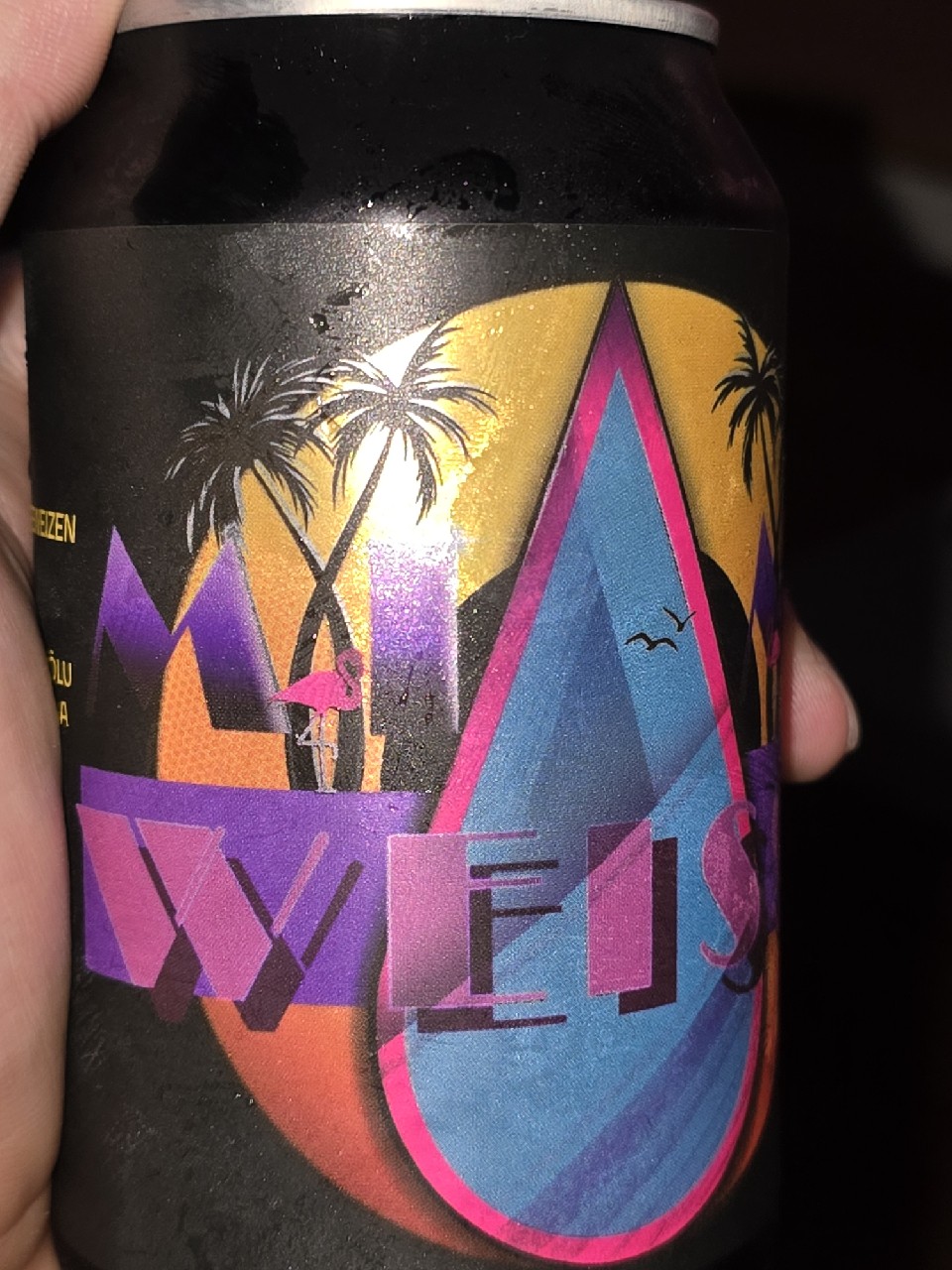 Miami Weisse, Estonia