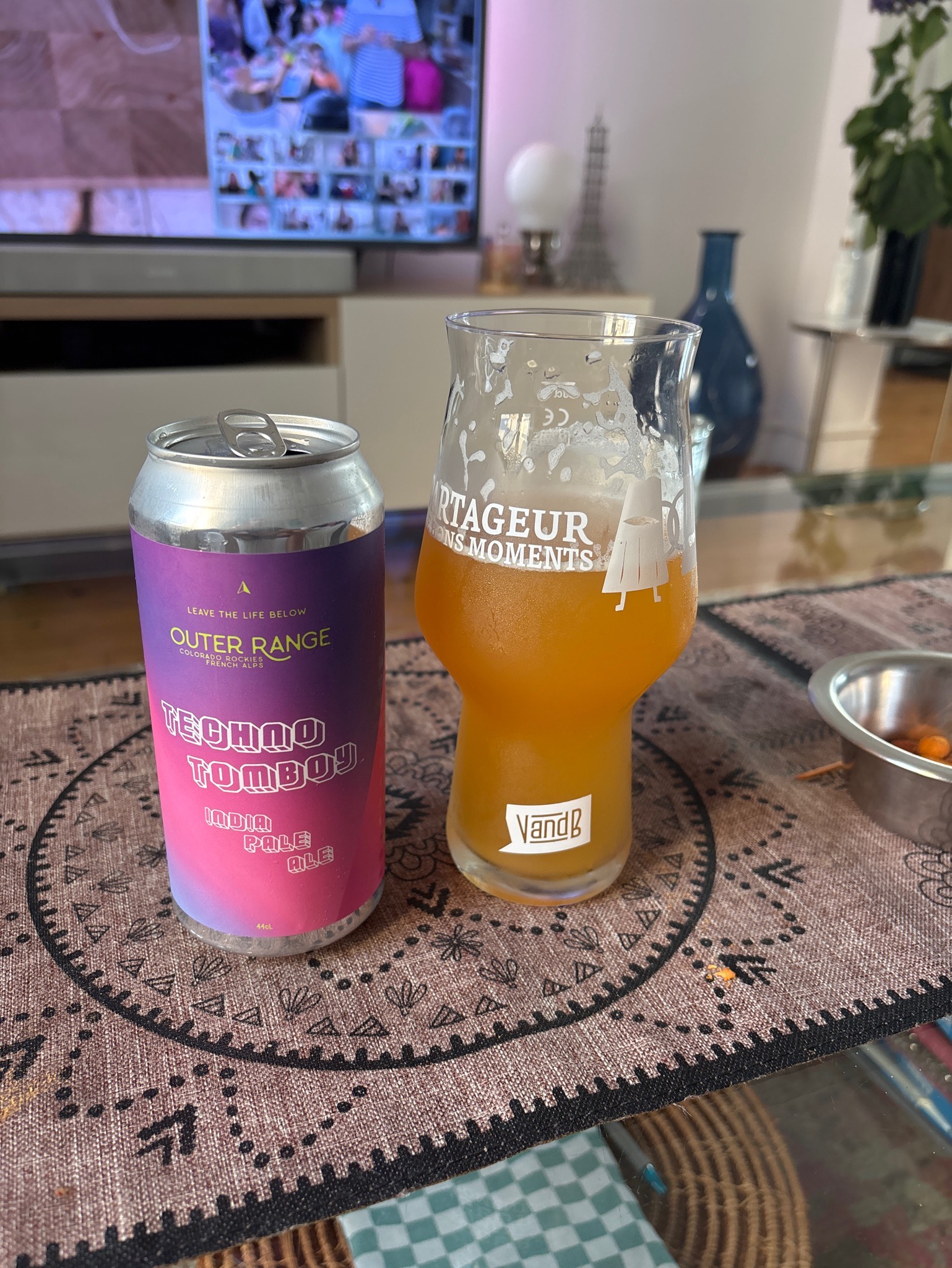 Techno Tomboy, France