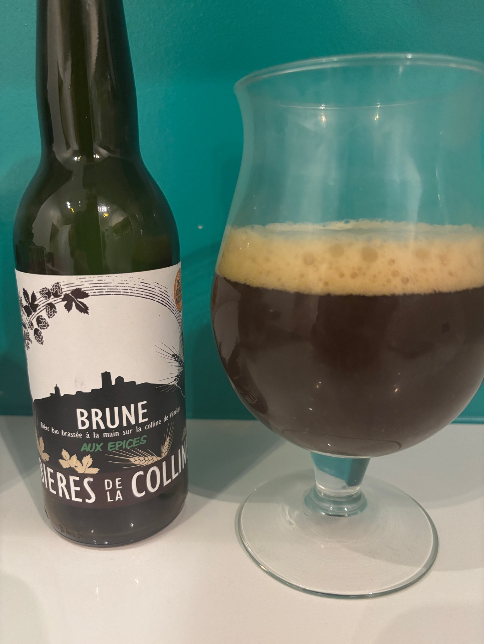Colline Brune Aux Épices, Bières De La Colline