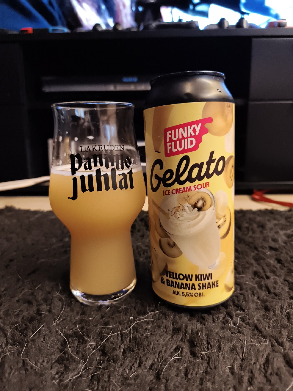 Gelato: Yellow Kiwi & Banana Shake, Poland