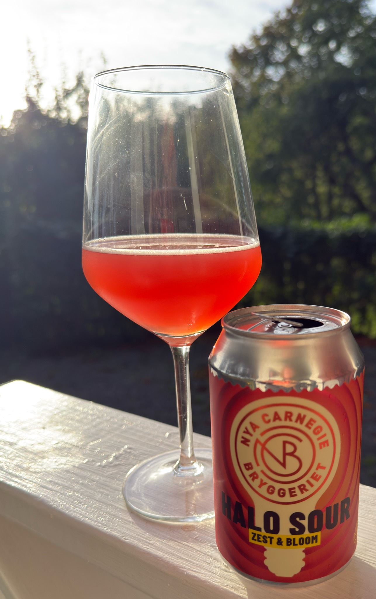 Halo Sour Zest & Bloom, Sweden