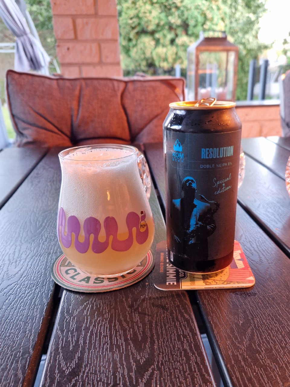 Resolution, Kom Beer