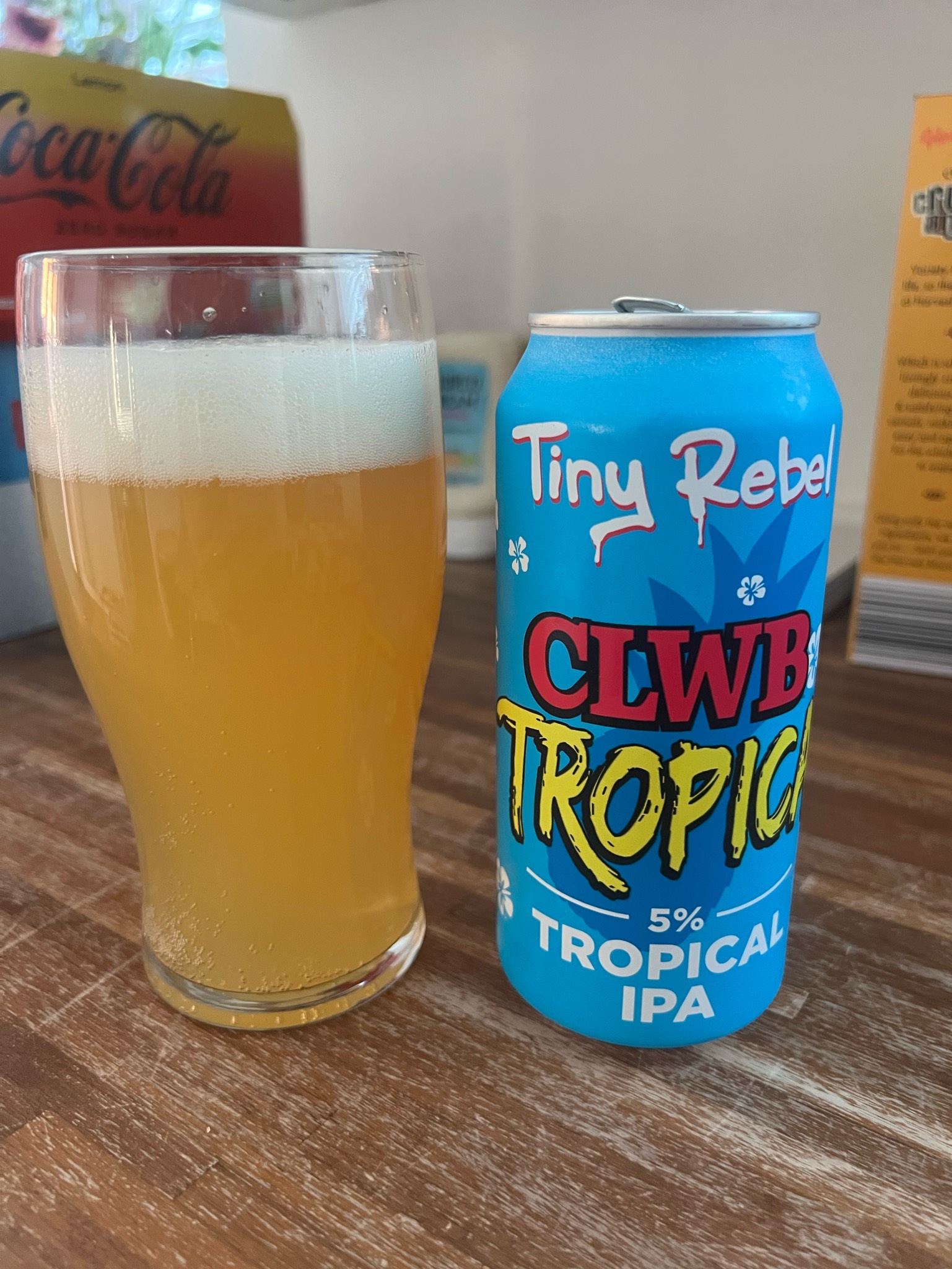 CLWB Tropica, Wales