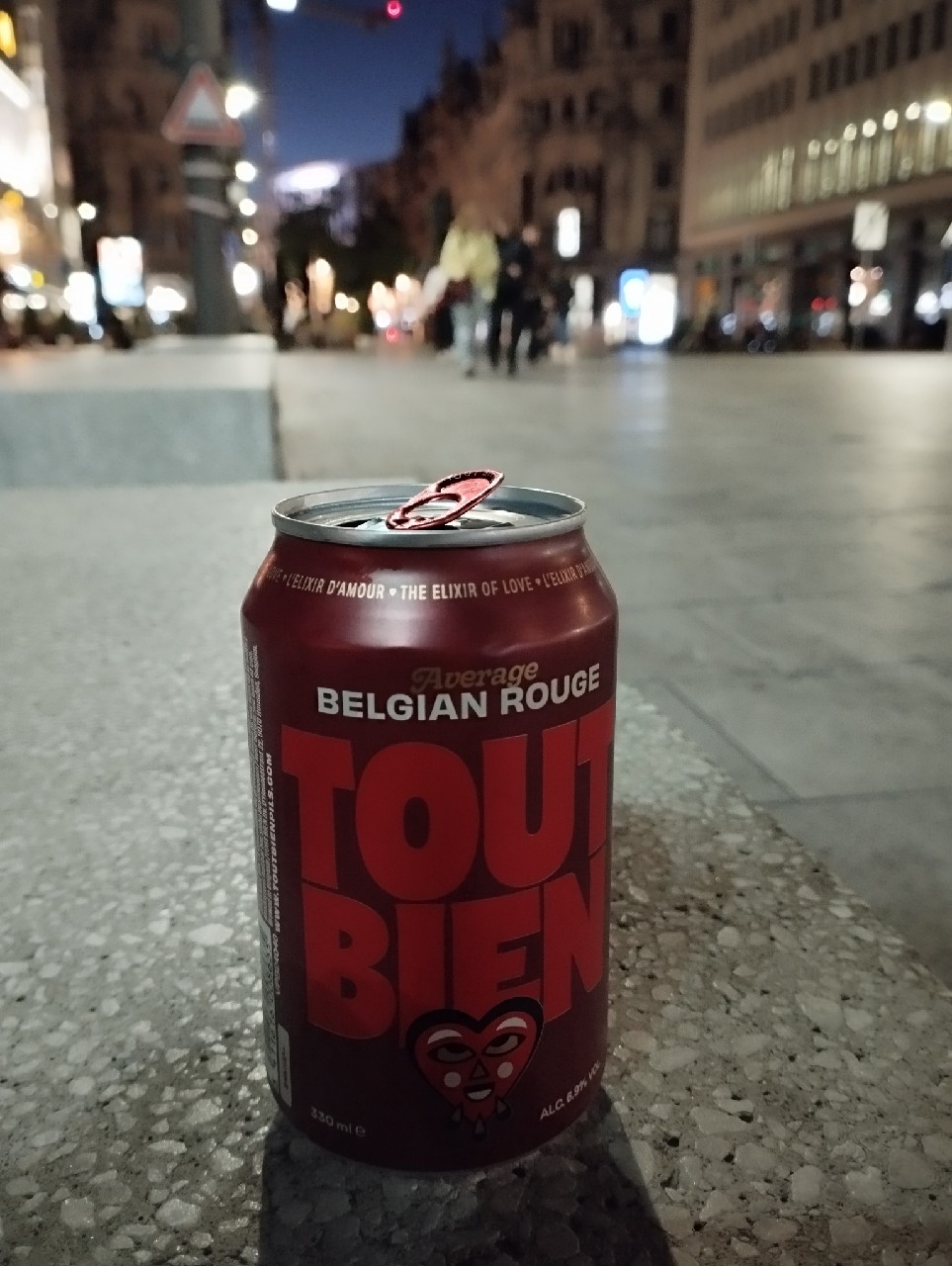 Tout Bien Rouge, Tout Bien