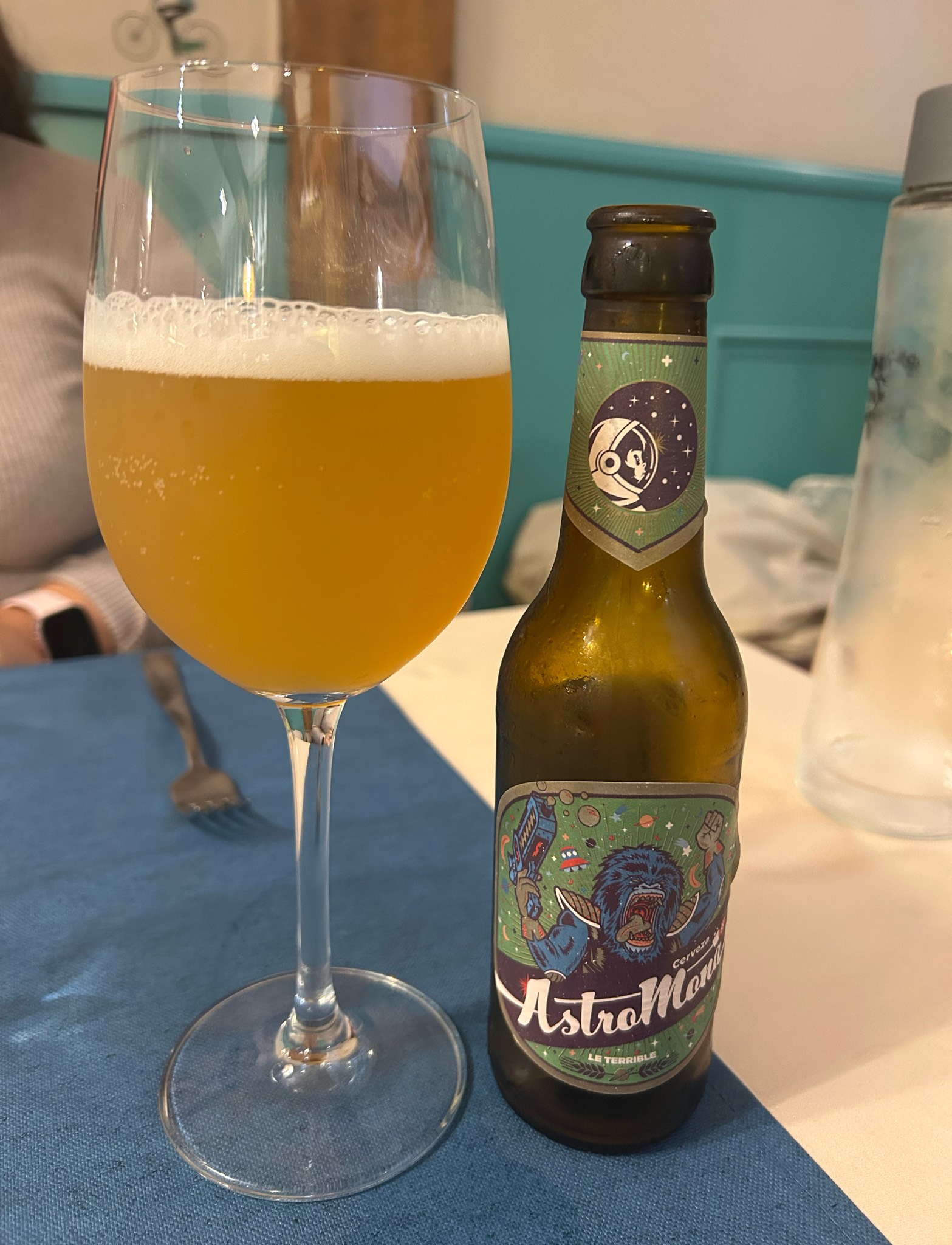 Le Terrible, Cervezas AstroMona