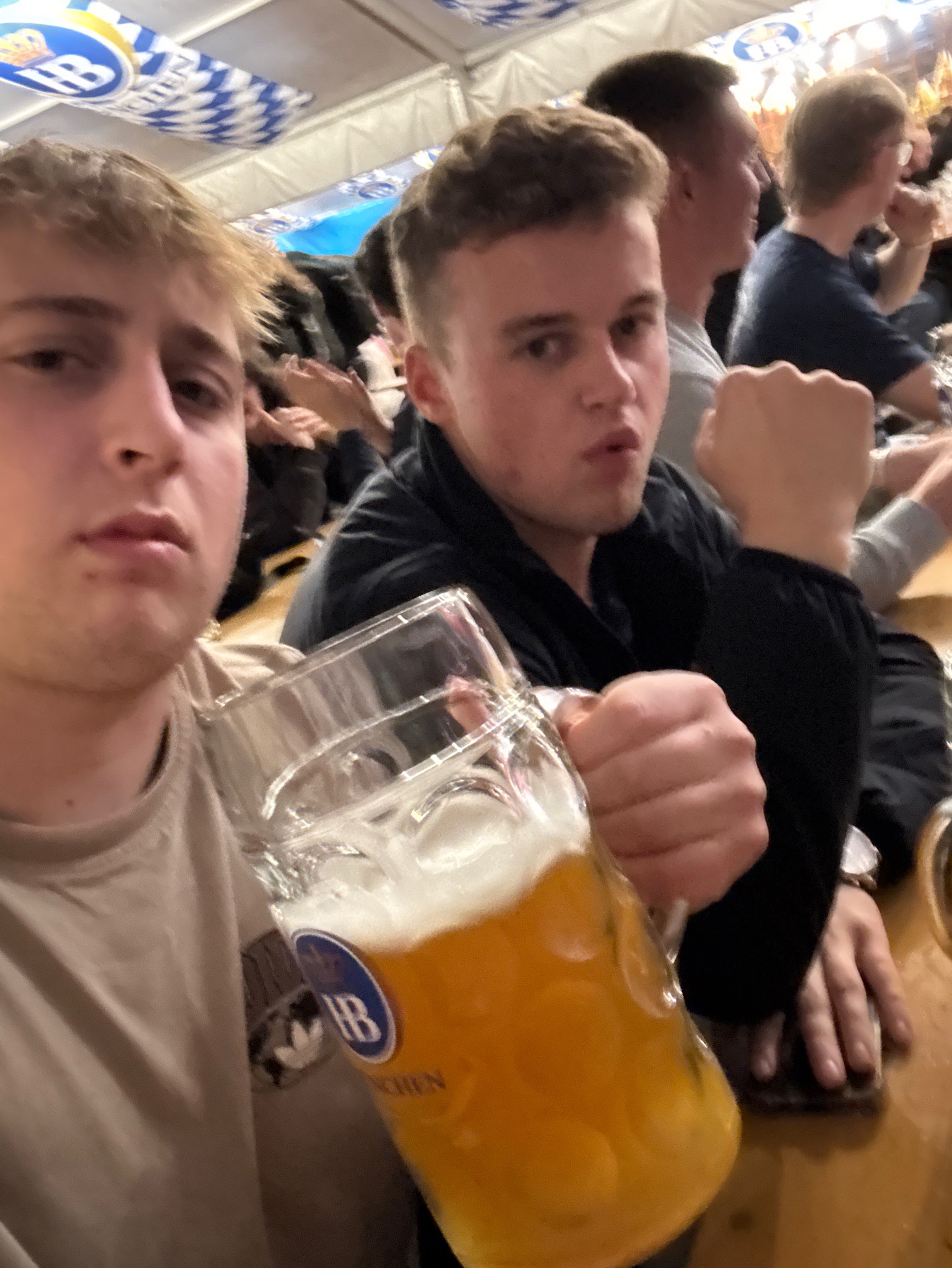 Hofbräu Hefe Weizen, Staatliches Hofbräuhaus München