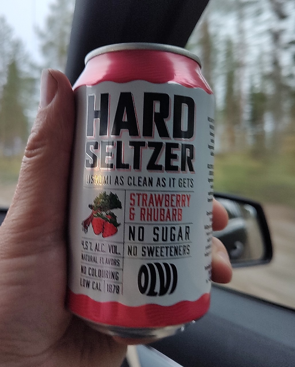 Hard Seltzer Strawberry & Rhubarb, Finland