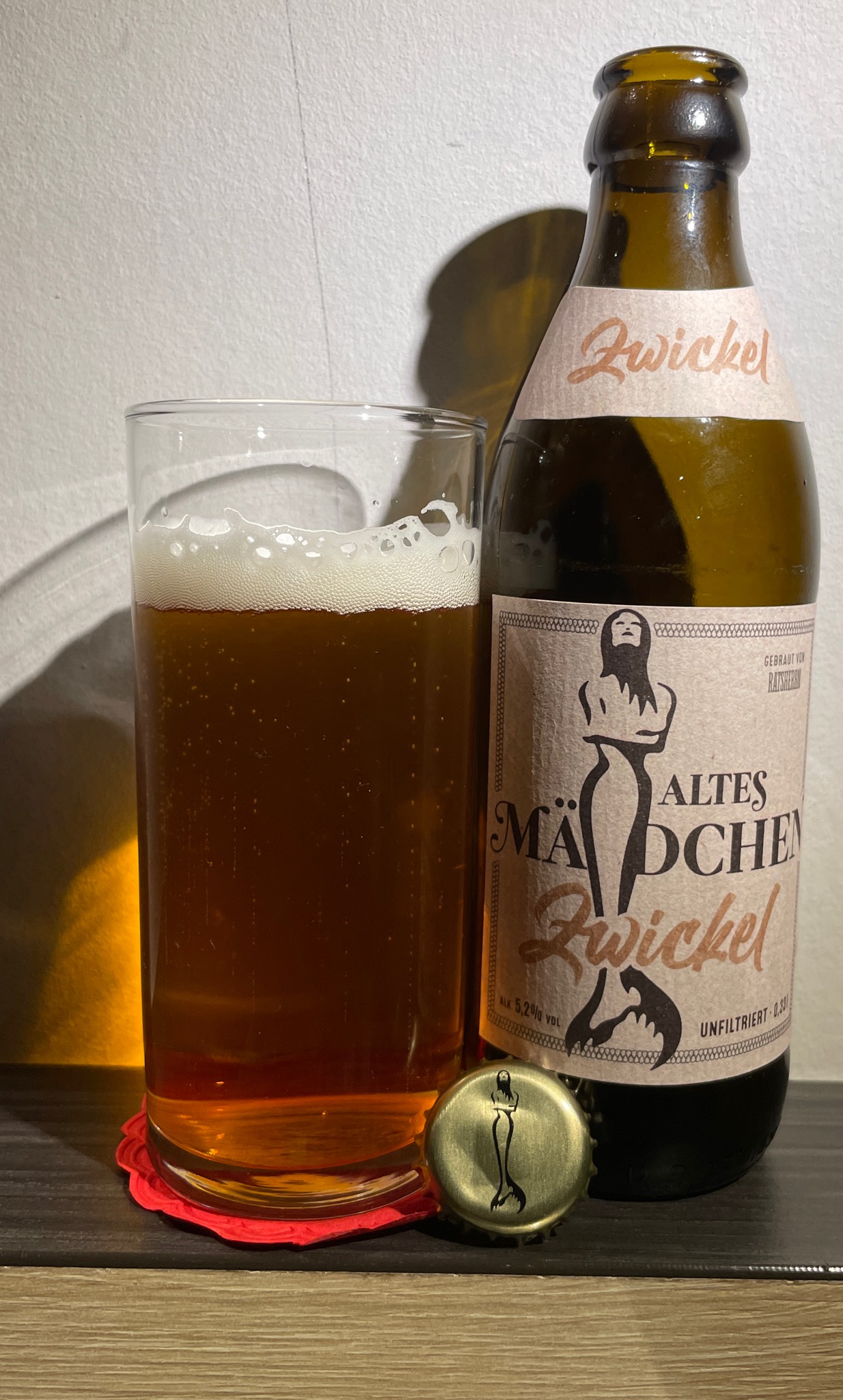 Altes Mädchen Zwickel, Germany