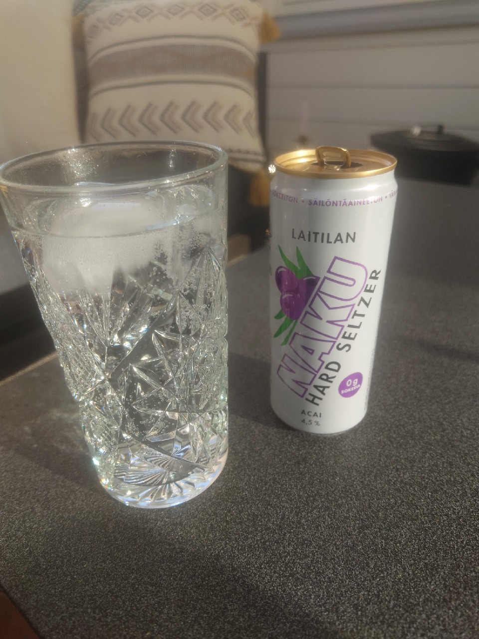 Naku Hard Seltzer Acai, Finland
