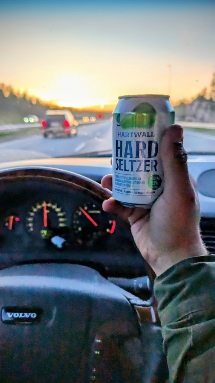 Hartwall Hard Seltzer päärynä, Finland