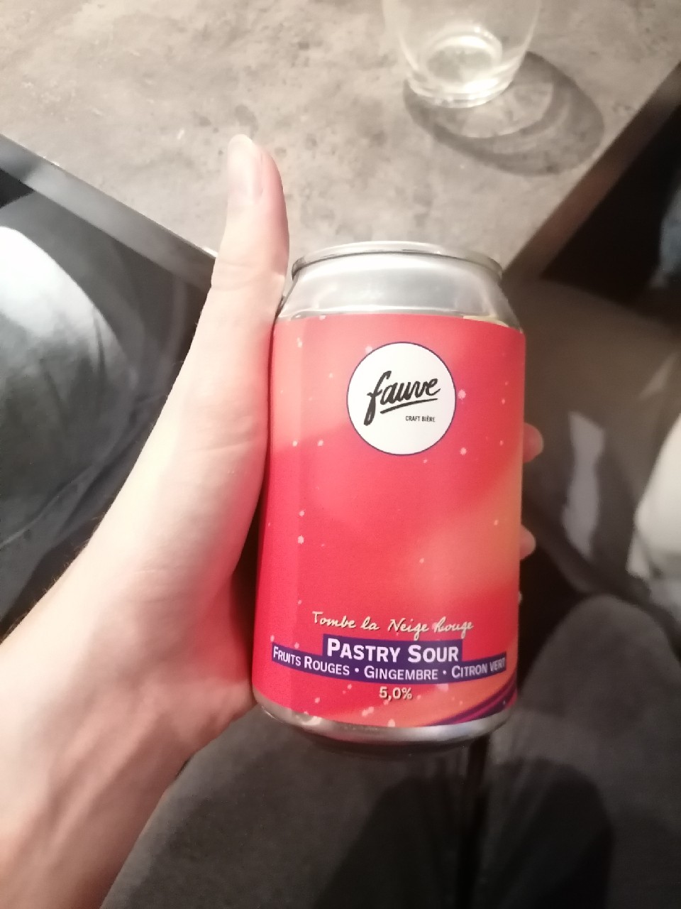 Tombe La Neige Rouge, France