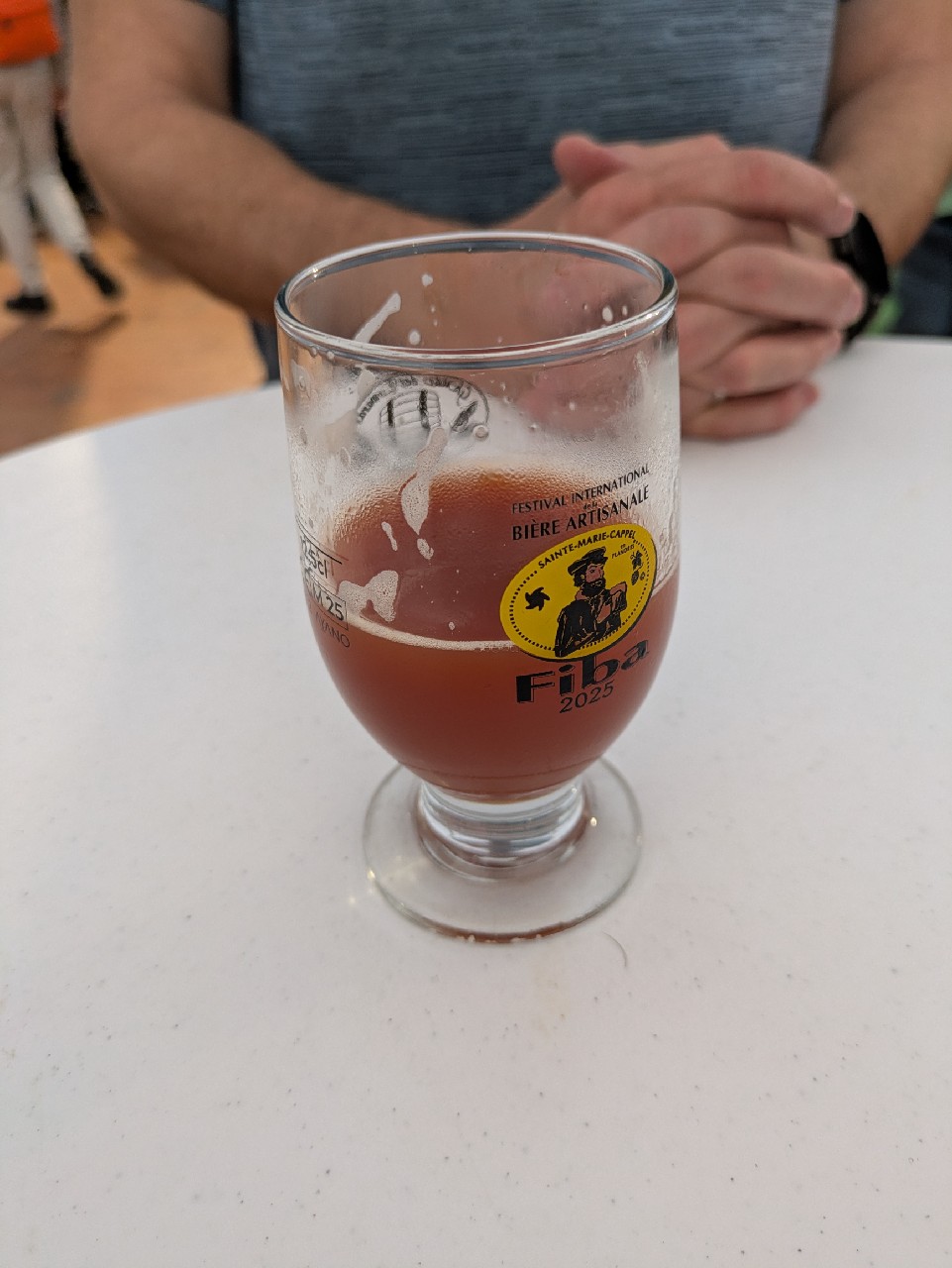 Vous Avez De La Rouge ? C'Est Pour Ma Femme..., France