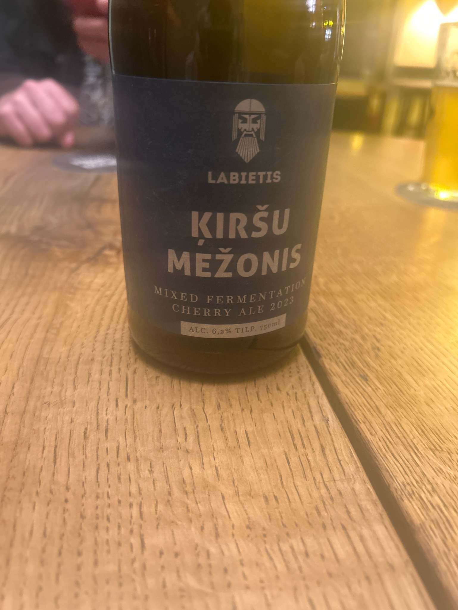 Kirsu Mezonis, Latvia