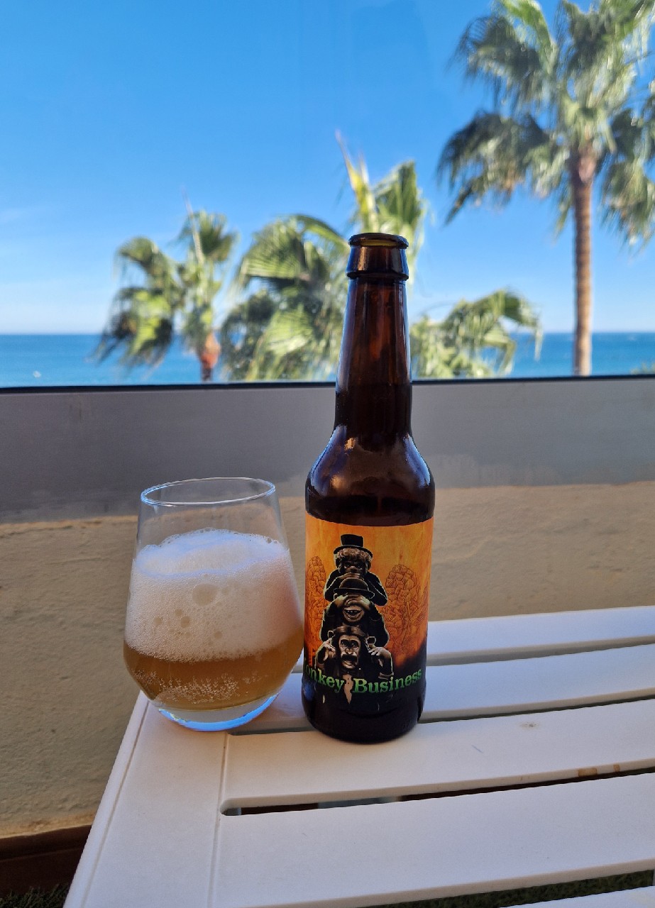 Monkey Business, 3Monos Craft Beer