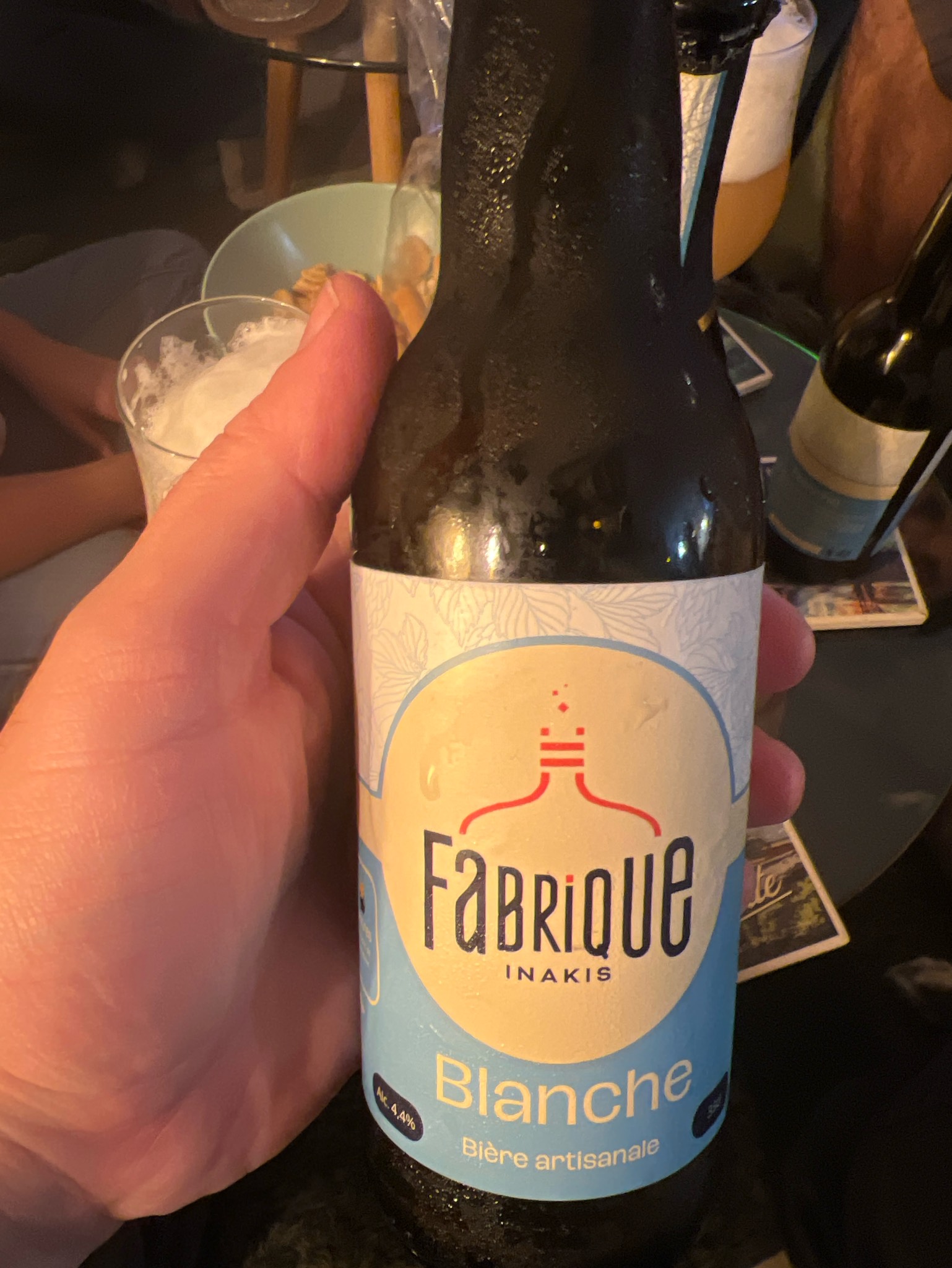 Inakis blanche, Inakis & co