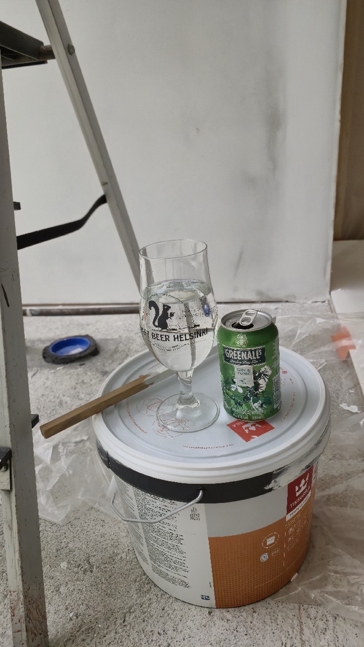 Greenall's Dry Gin, G & J Greenall LTD