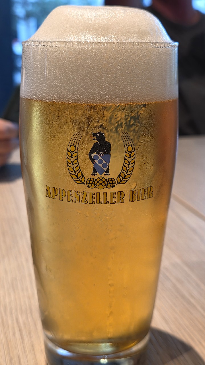 Hell Quöllfrisch, Brauerei Locher (Appenzeller)