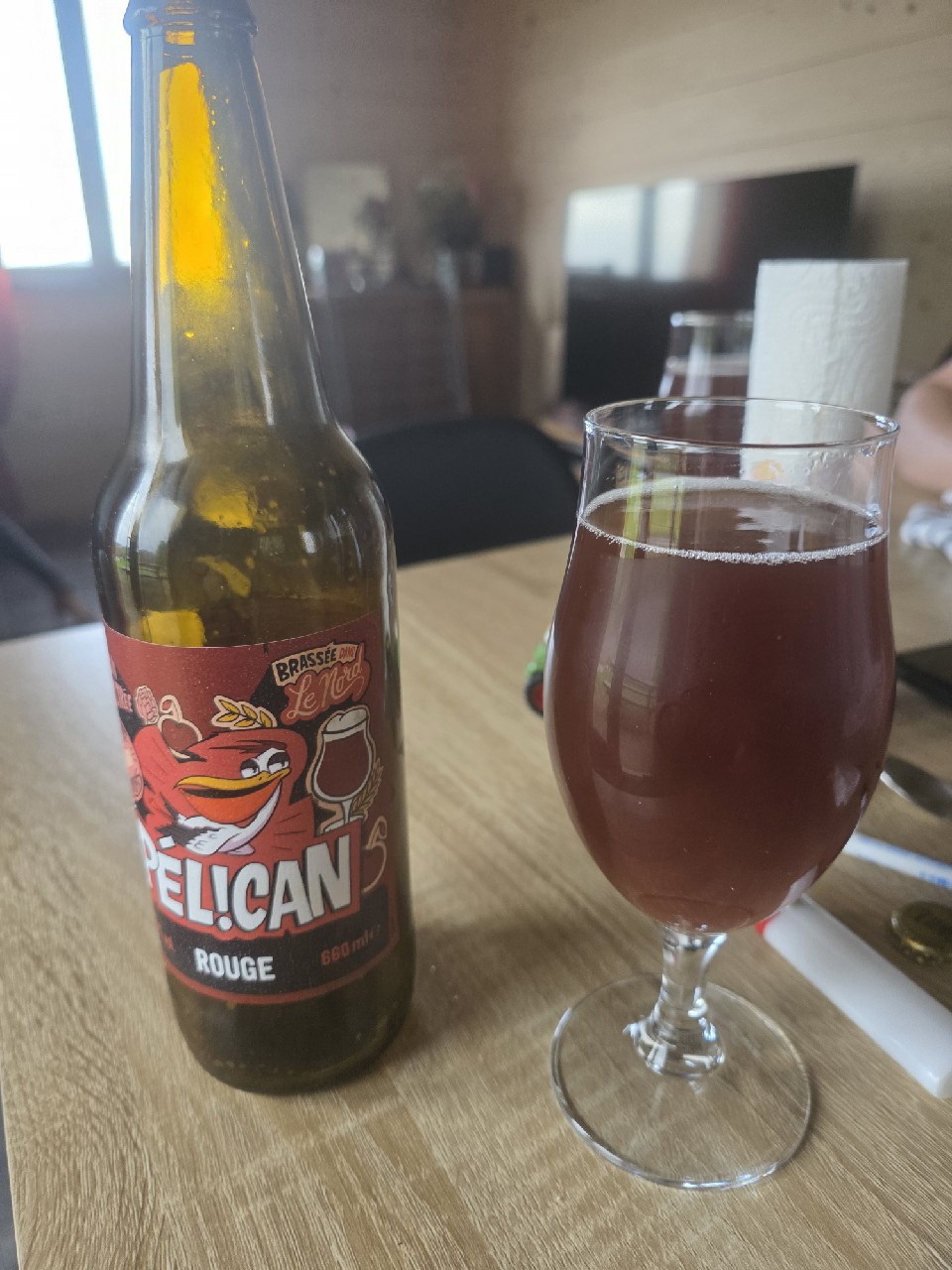 Pélican Rouge, France