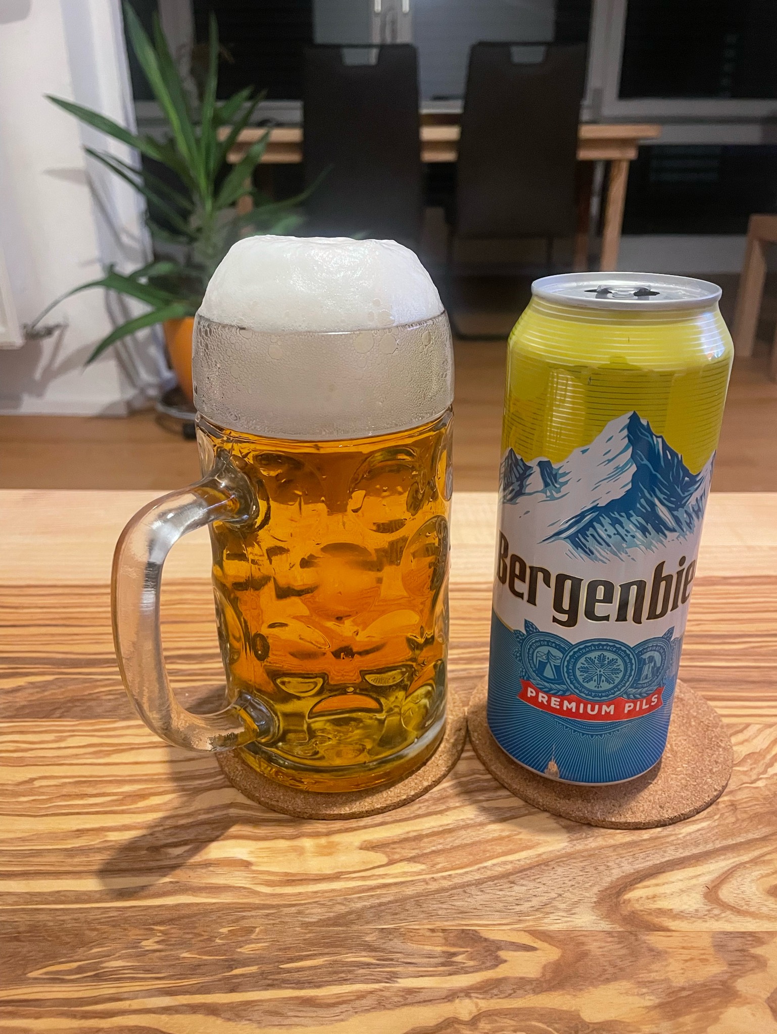 Bergenbier Premium Pils, Bergenbier S.A. (Molson Coors)