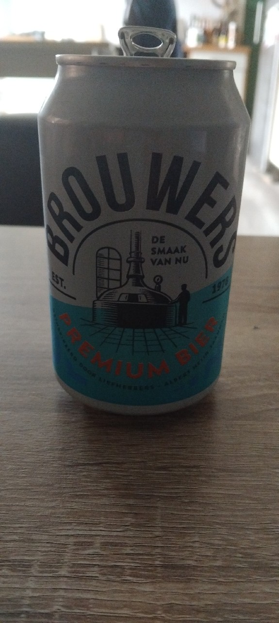 Premium Bier, Brouwers