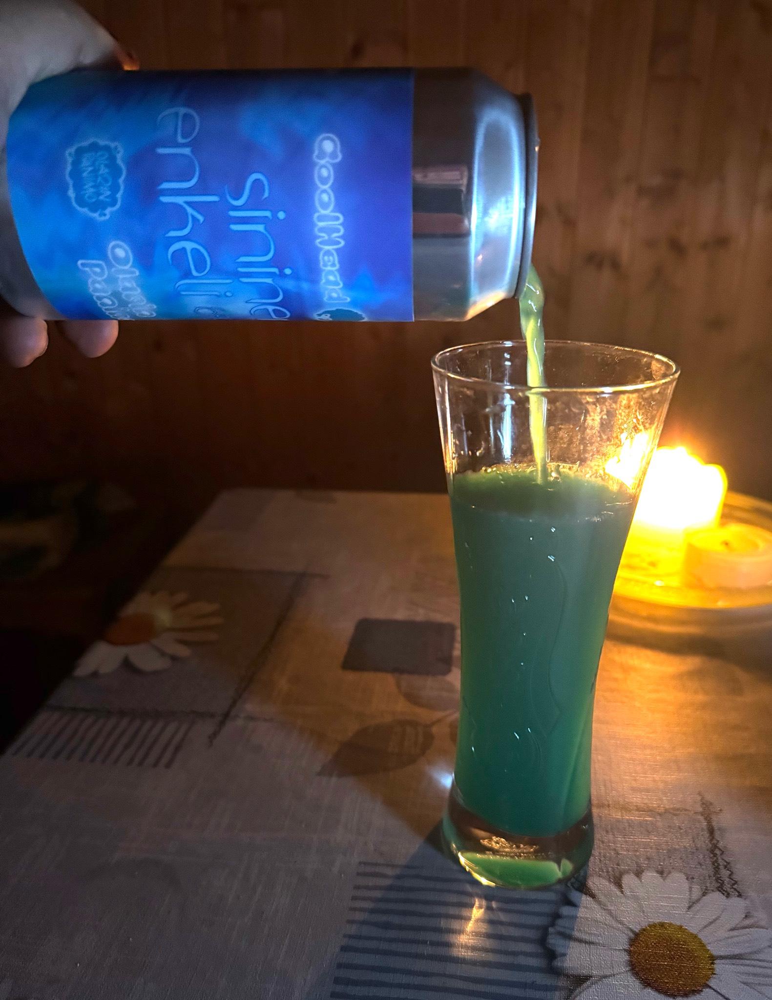 Sininen Enkeli, Finland