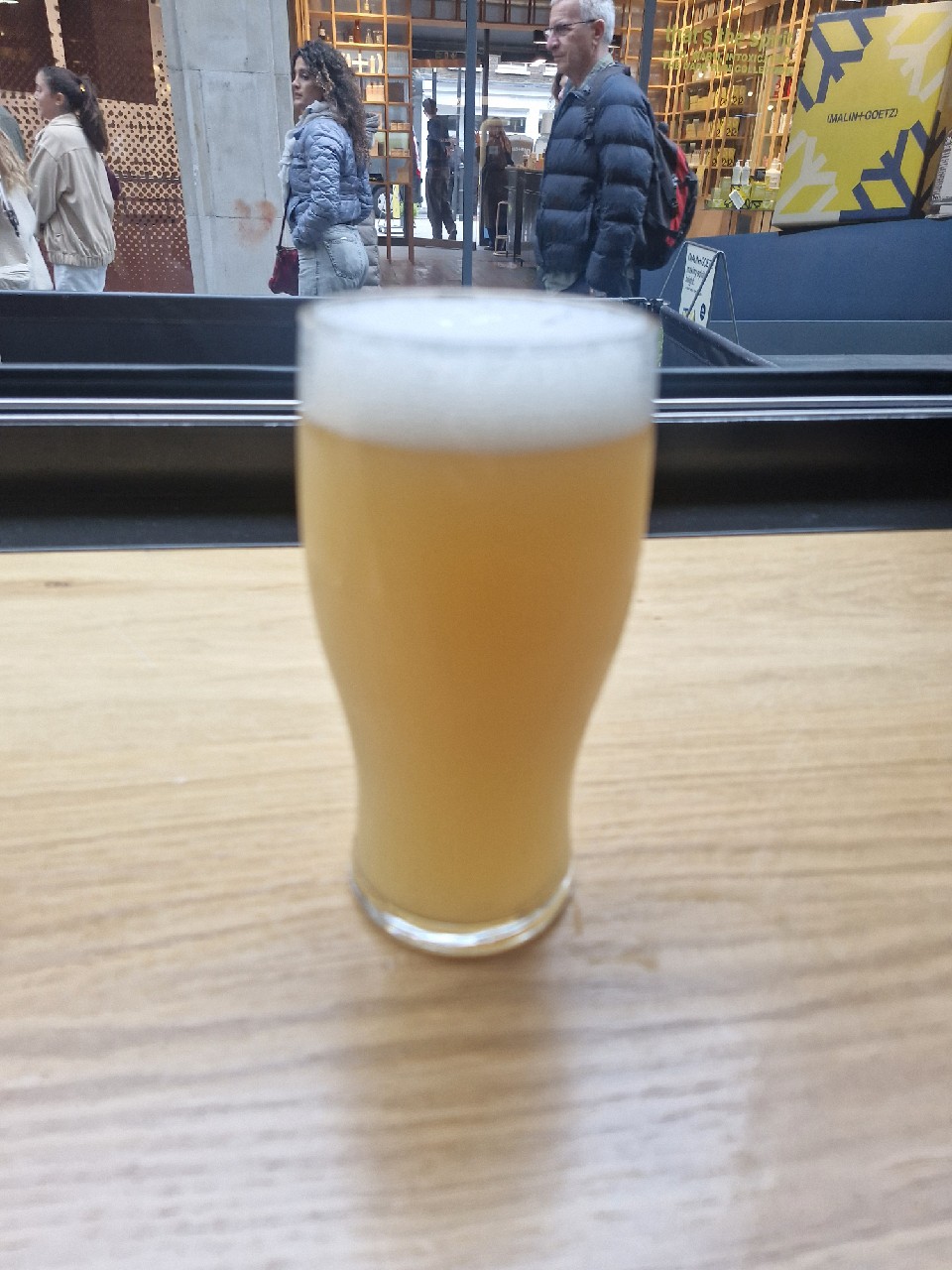 Fluffy pale ale, Two Tribes / Kill the Cat