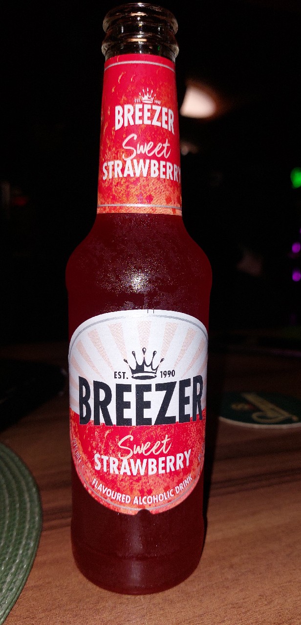 Breezer Sweet Strawberry, Bermuda