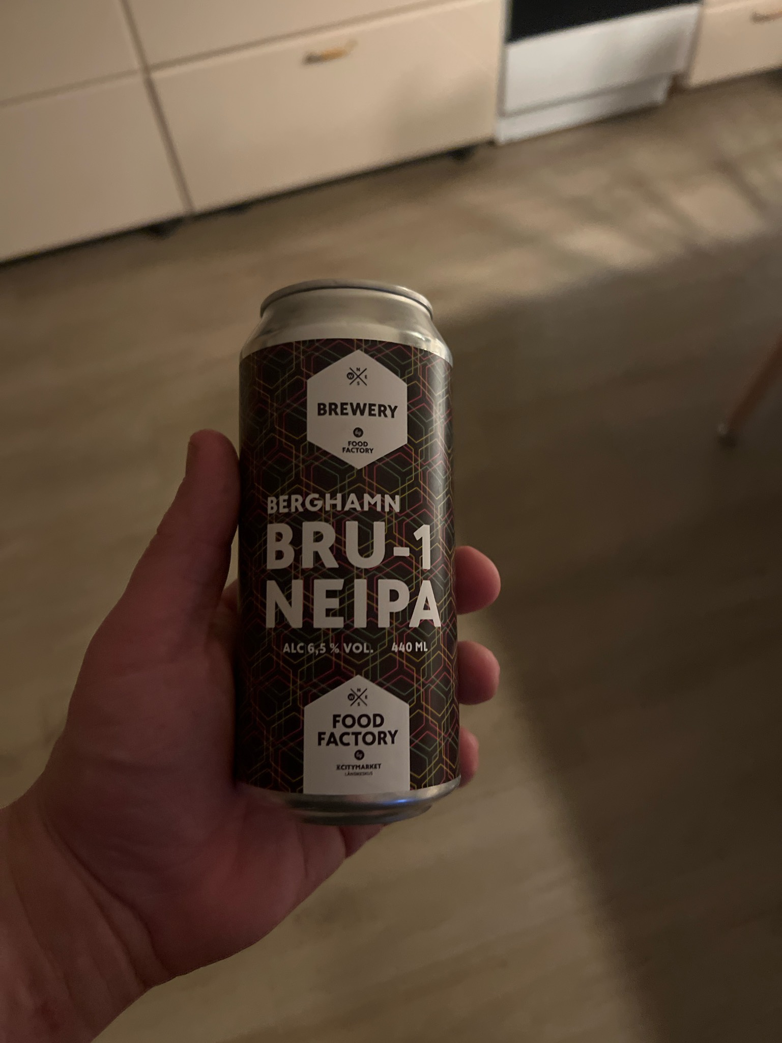 Berghamn BRU-1 NEIPA, Food Factory Brewery by K-Citymarket Länsikeskus