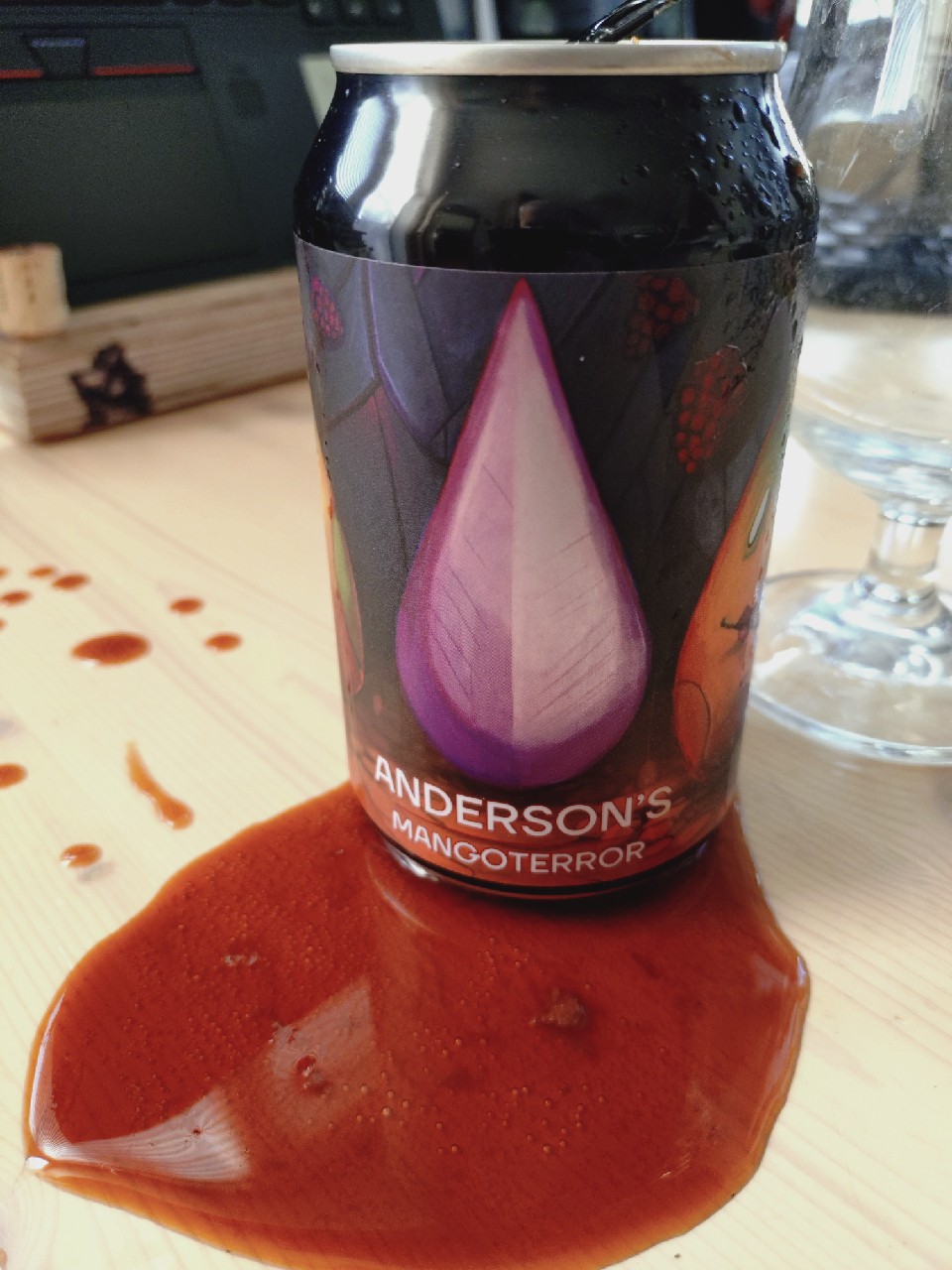 Mangoterror, Estonia