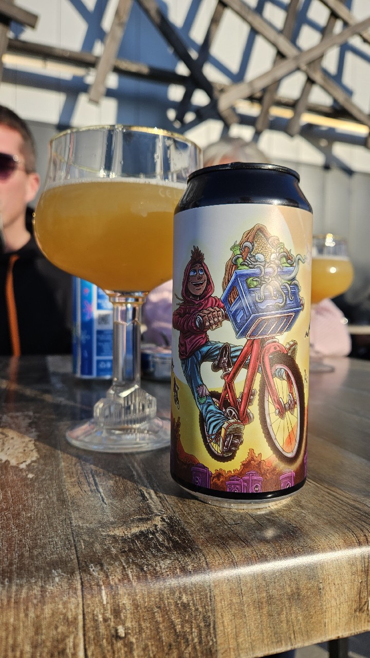 E.T phone hop, France