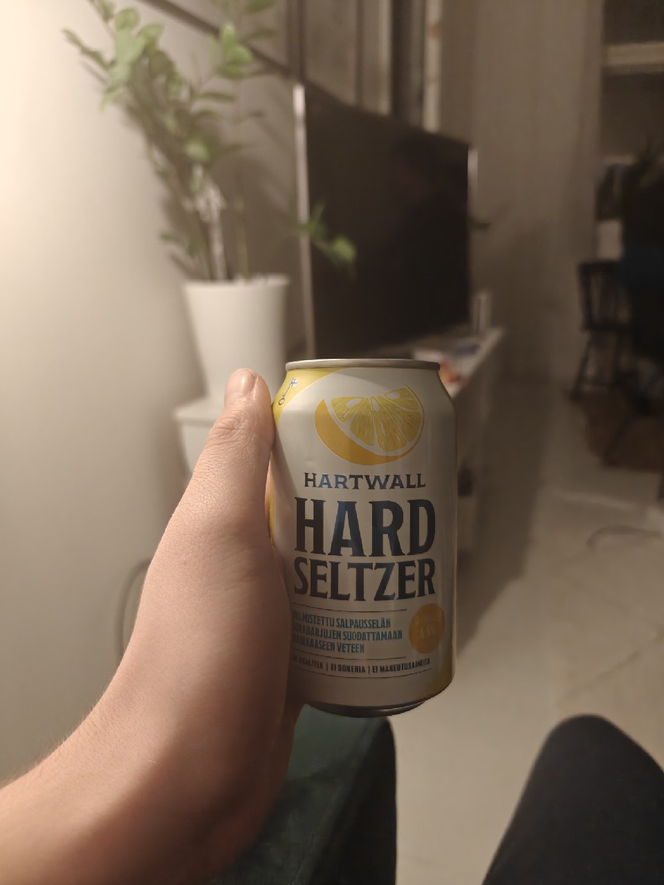 Hartwall Hard Seltzer Sitruuna, Finland