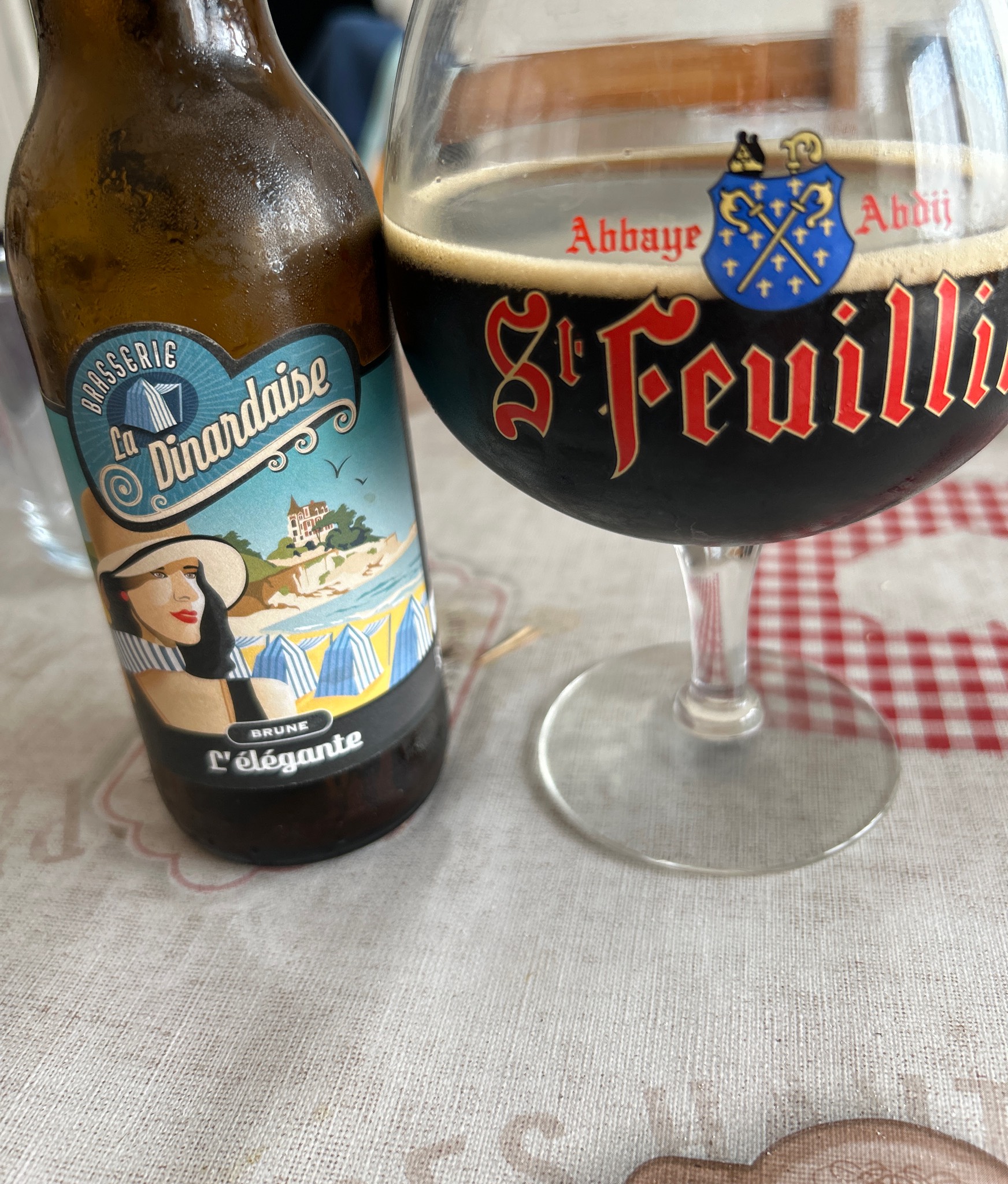 L'Élégante Brune, France