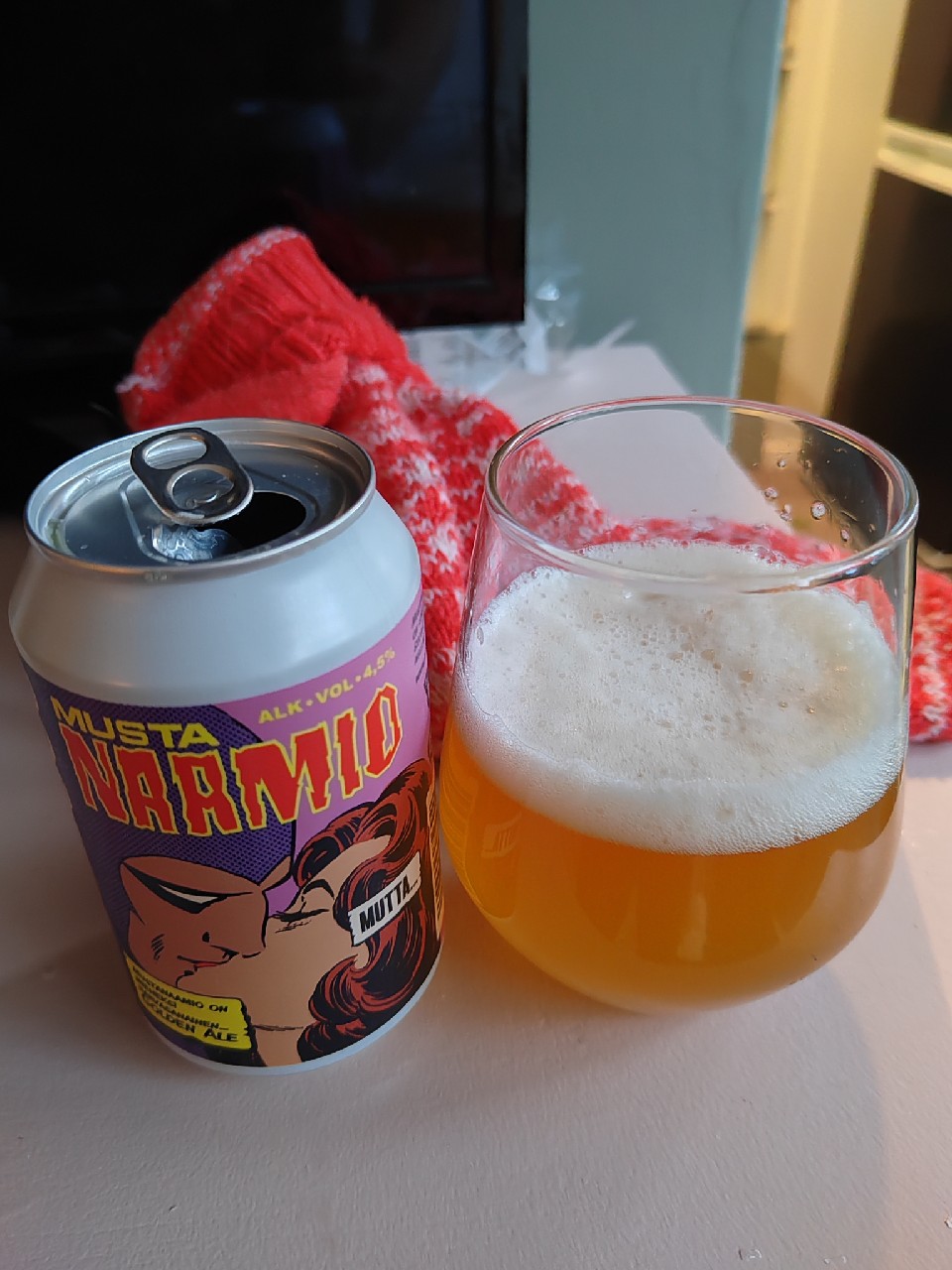 Mustanaamio, Finland