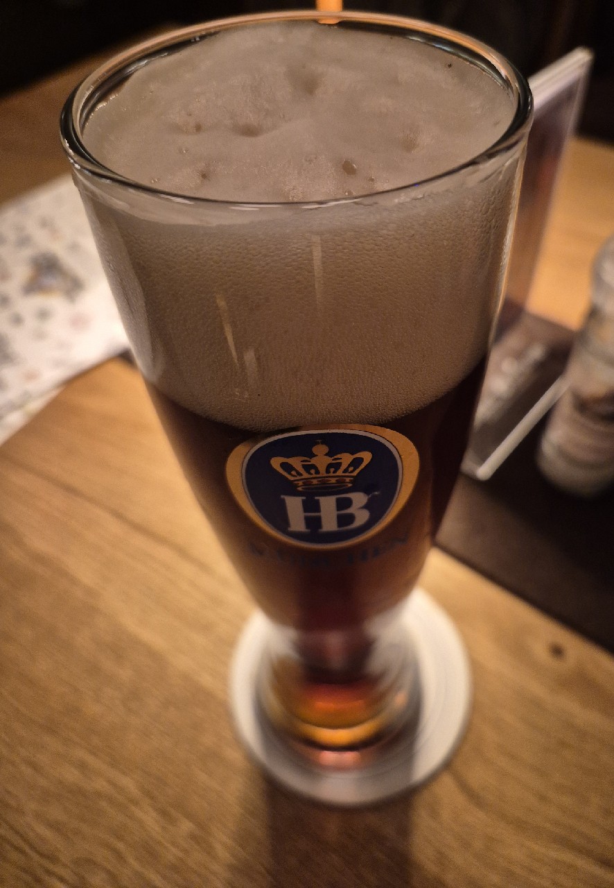 Hofbräu Schwarze Weisse / Dark Wheat / Hefeweizen Dunkel, Germany