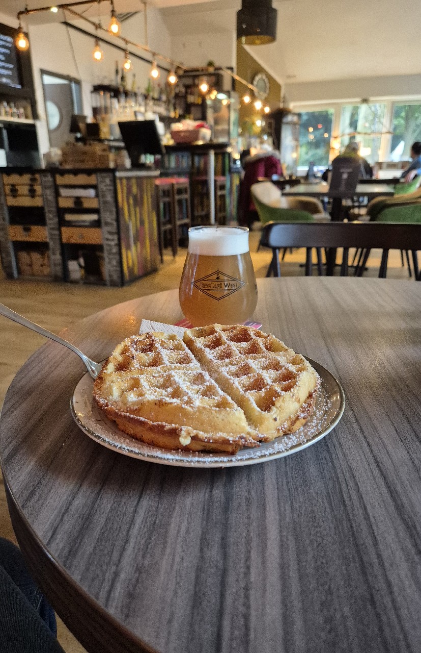 NORMVOLLENDET | parallel ego series 4/5, Atelier Vrai