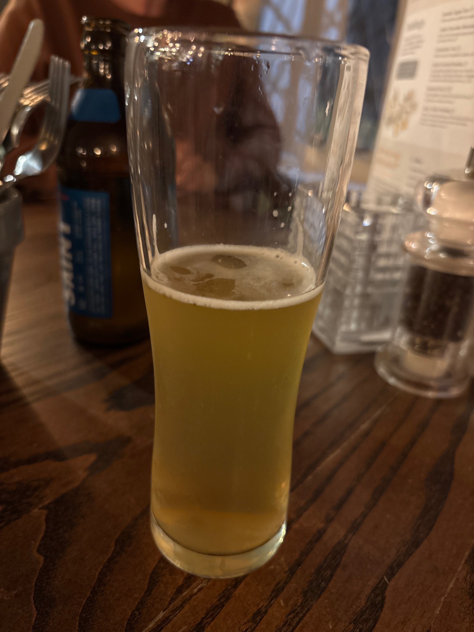 Lucky Saint Unfiltered Lager, Lucky Saint