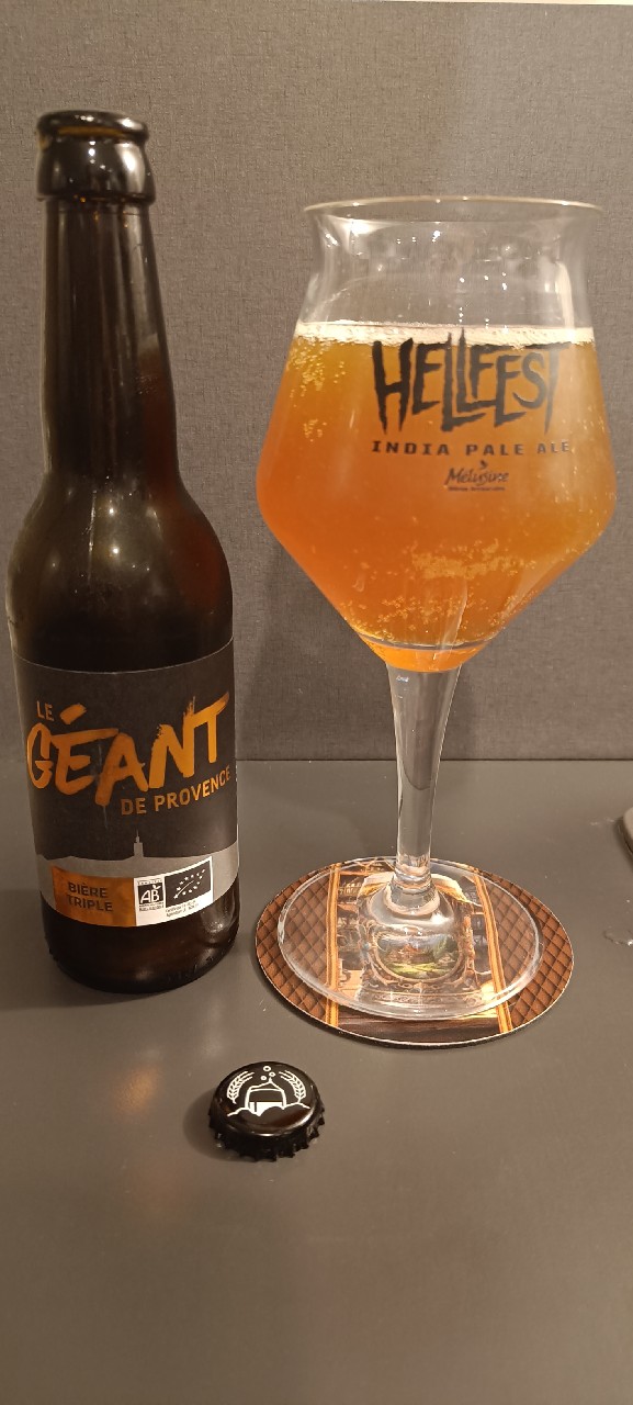 Géant De Provence Triple, France