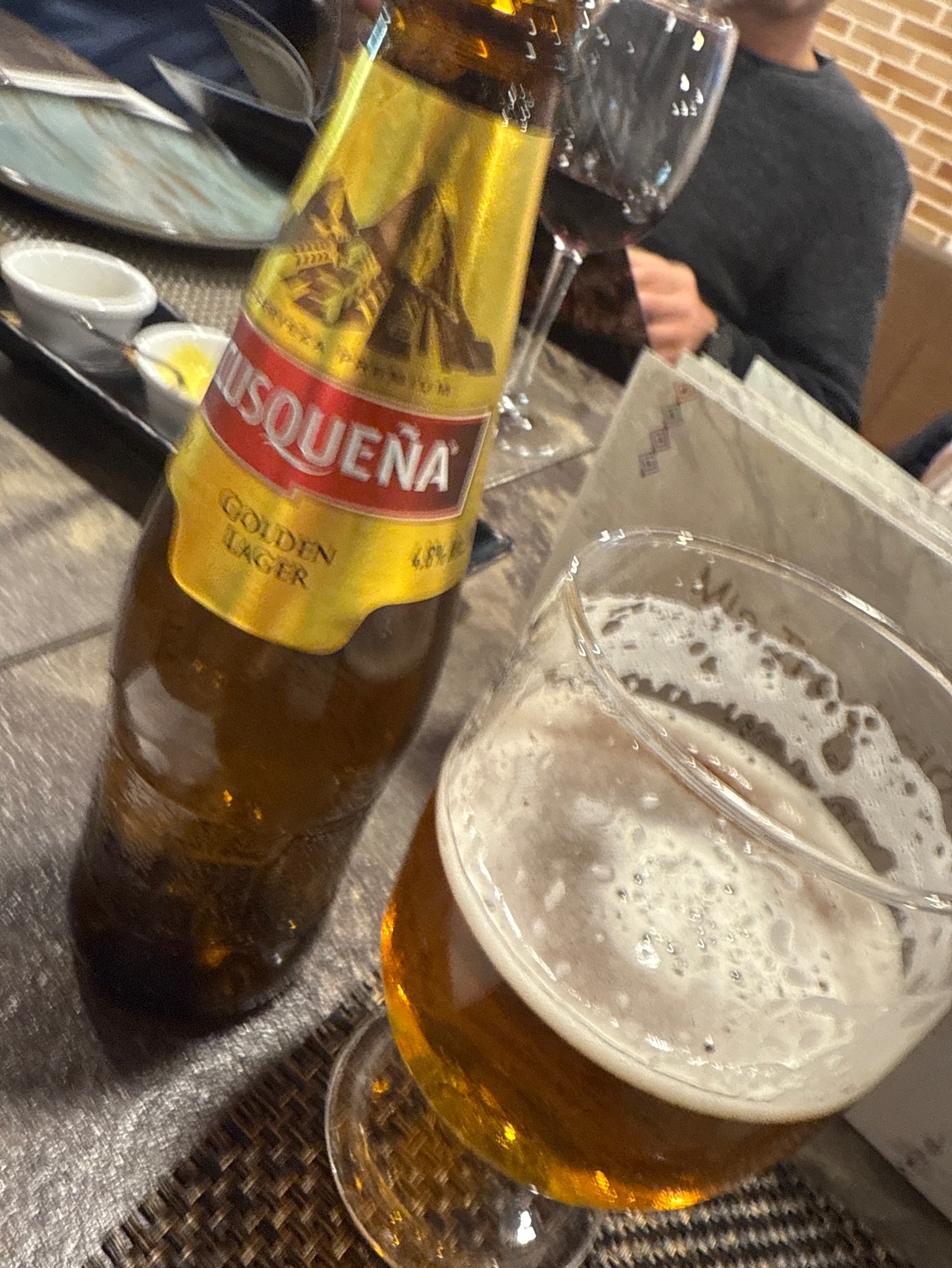 Cusqueña Dorada / Golden Lager, Unión de Cervecerías Peruanas Backus y Johnston (ABInBev)