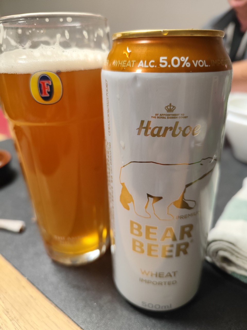 Bear Beer Wheat, Harboe's Brewery A / S