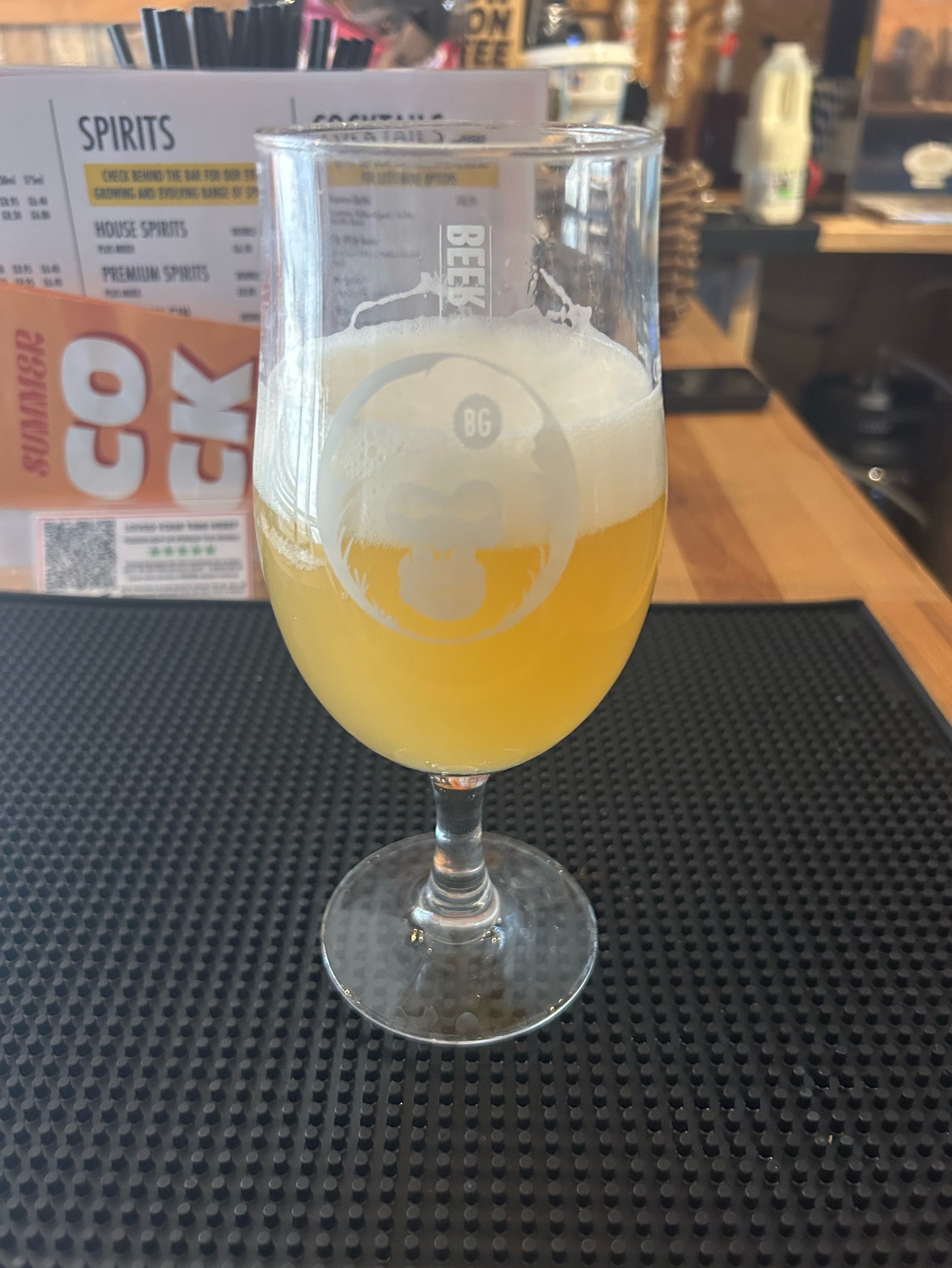 Fluttering Kite, Neon Raptor Brewing Co.