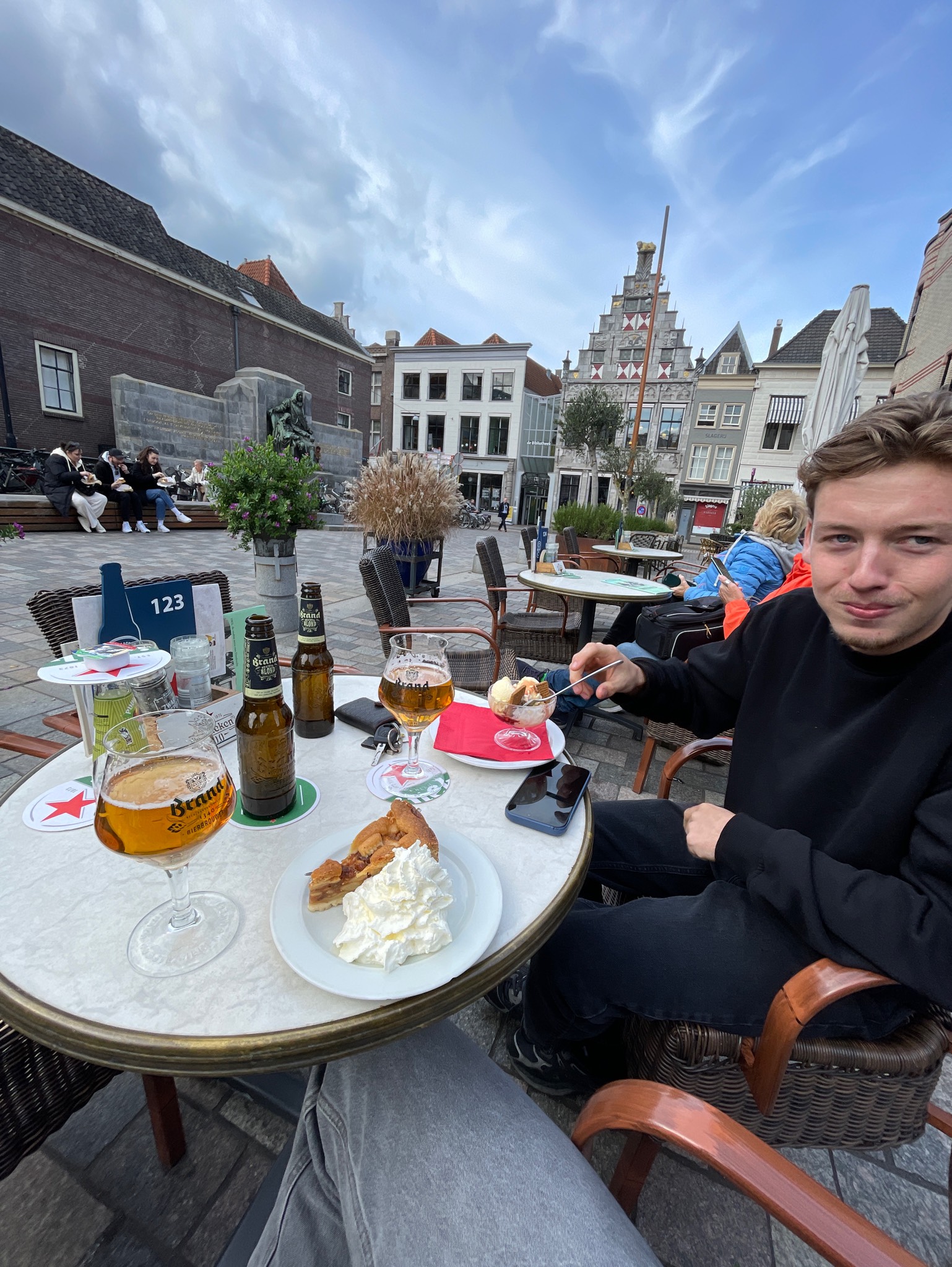 Brand Blond, Netherlands