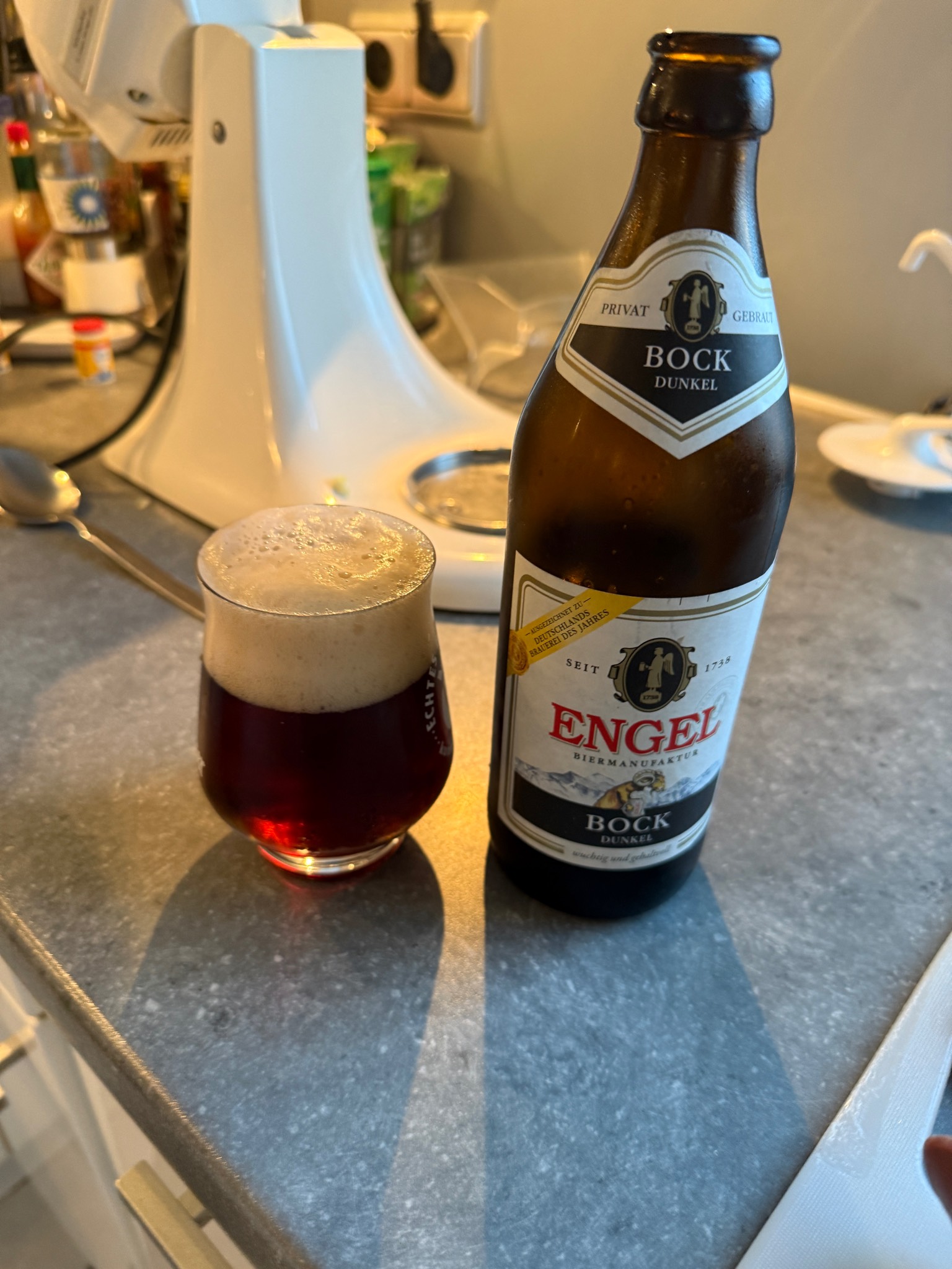 Engel Bock Dunkel, Biermanufaktur Engel GmbH & Co. KG
