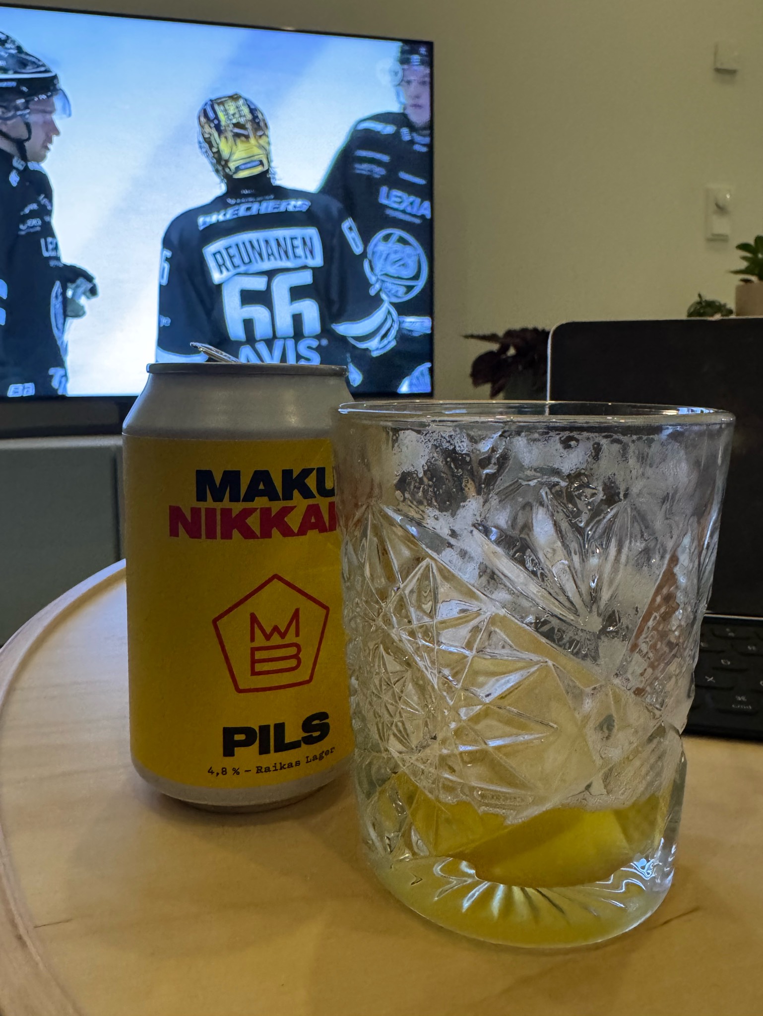 Nikkari Pils, Finland