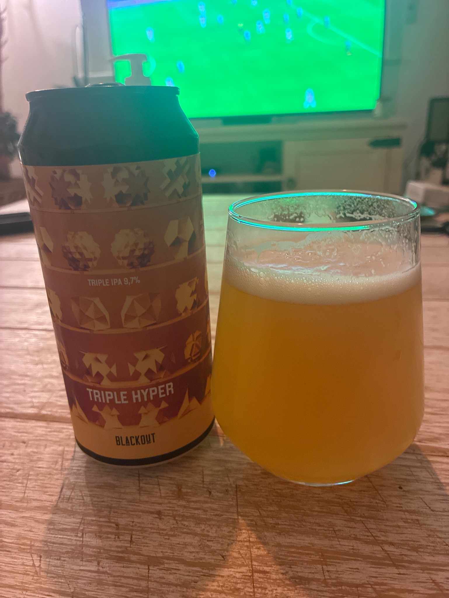 triple hyper, Romania