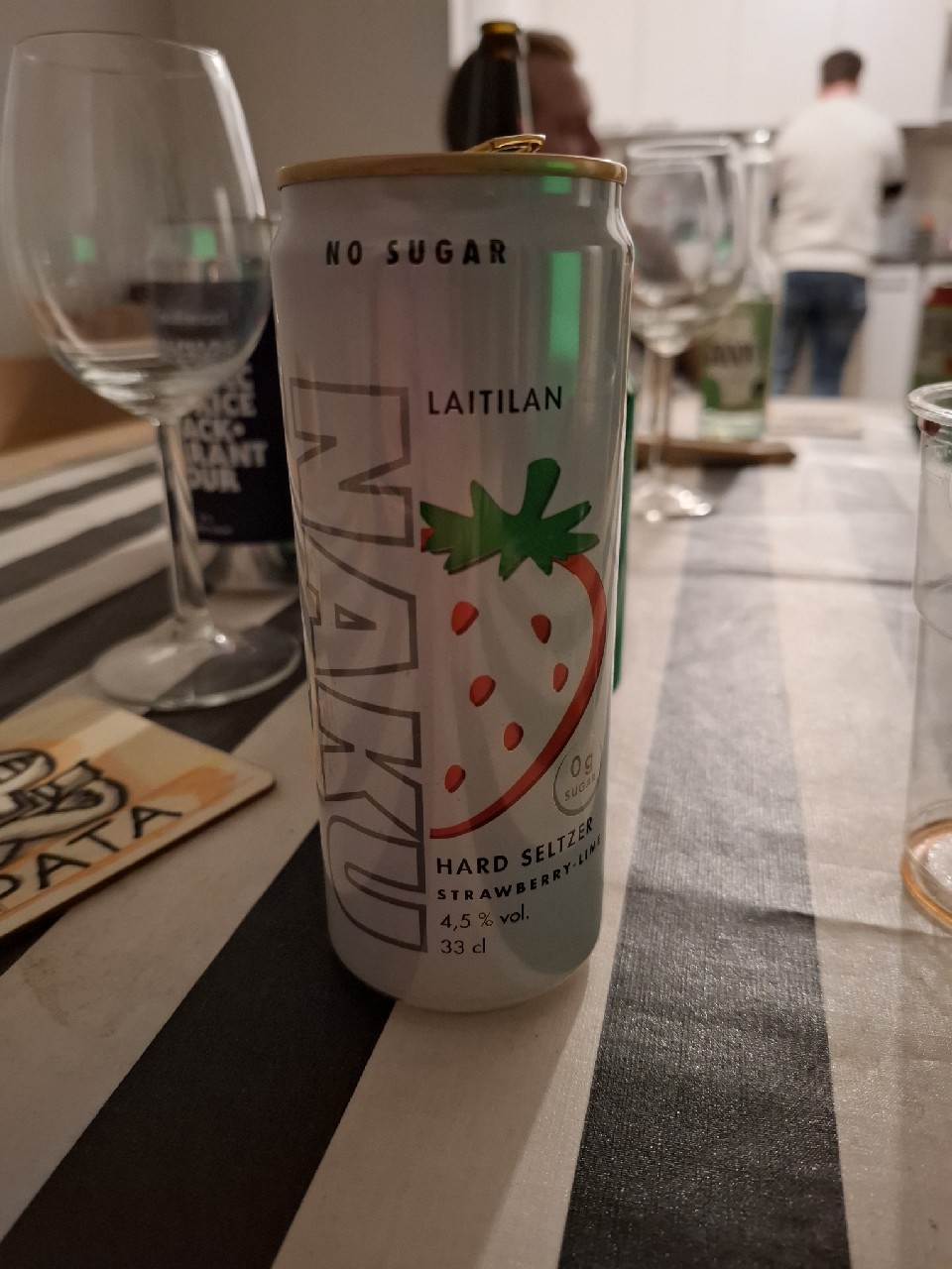 NAKU Hard Seltzer Strawberry-Lime, Finland