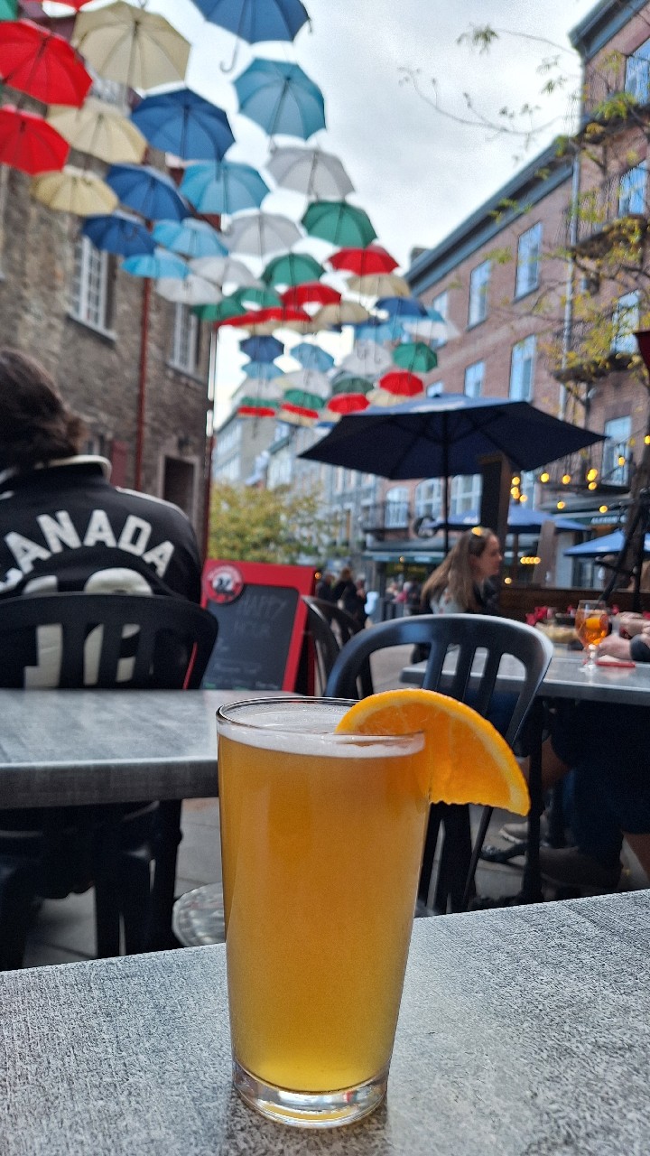 Cheval Blanc, Les brasseurs RJ