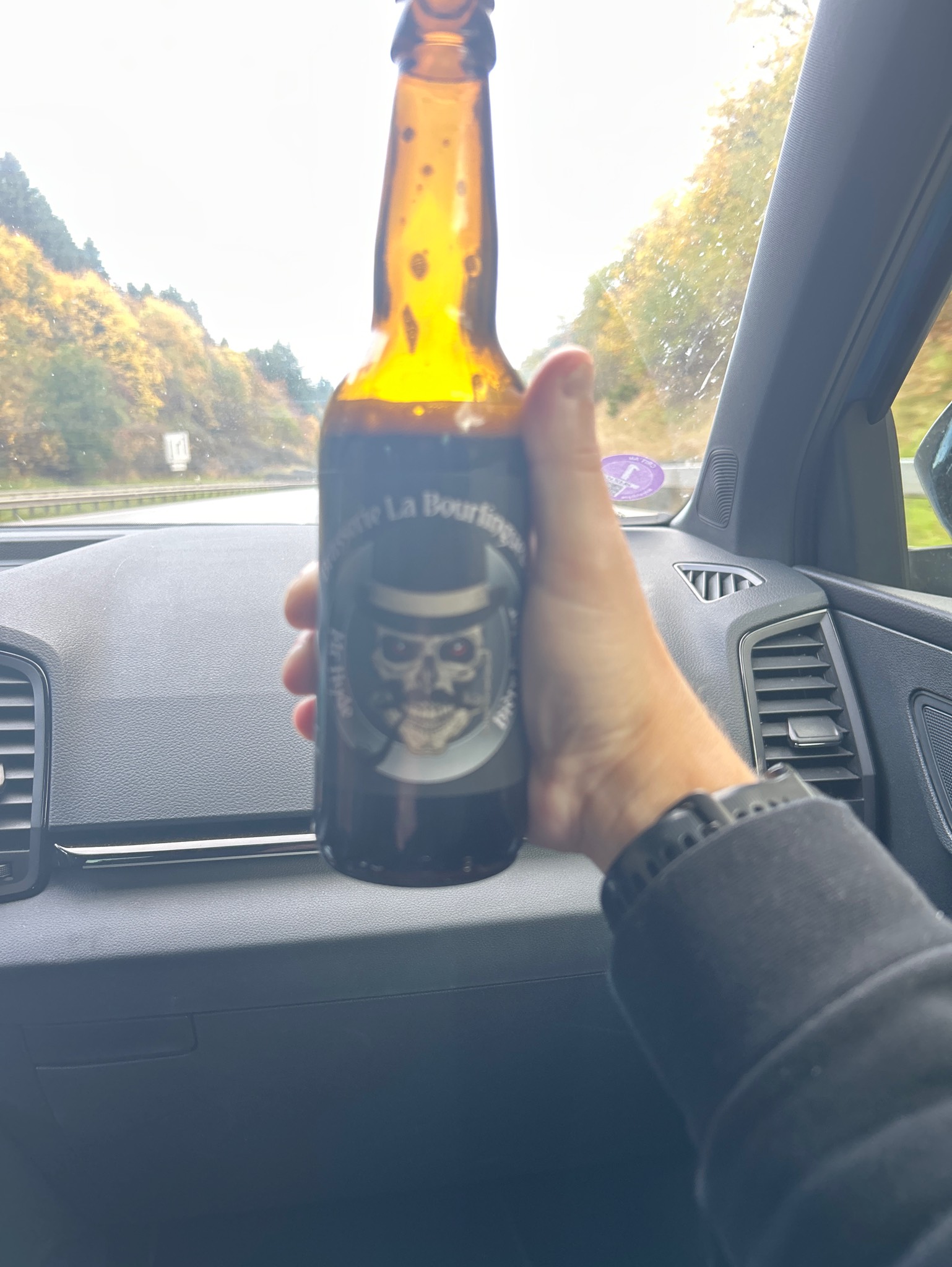 Mr Hyde, Brasserie La Bourlingueuse